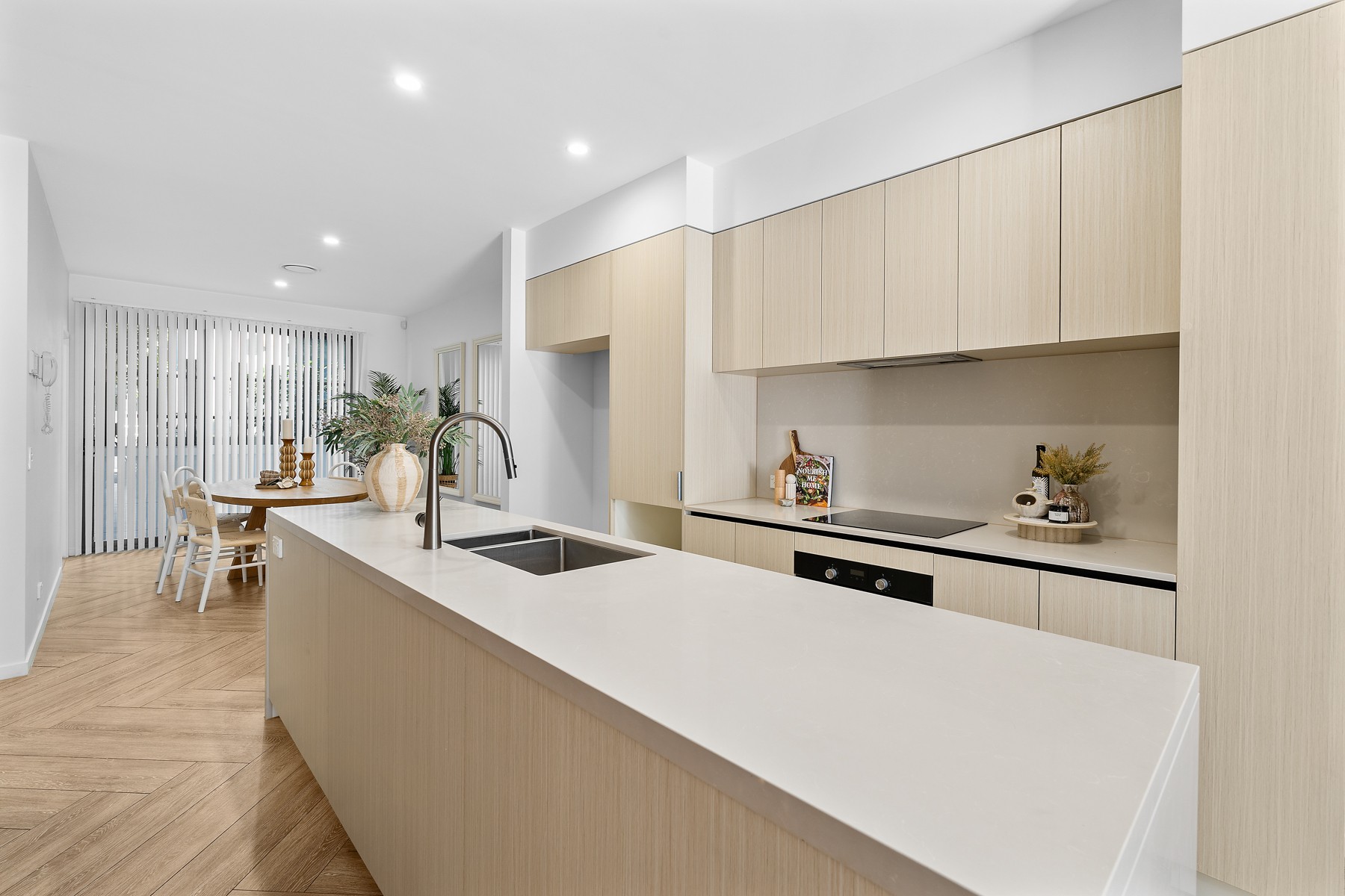 5613 Harbourview Drive, Hope Island, QLD 4212