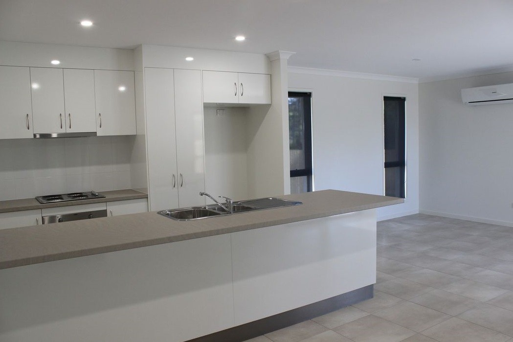 40 Trader Crescent, Cannonvale, QLD 4802