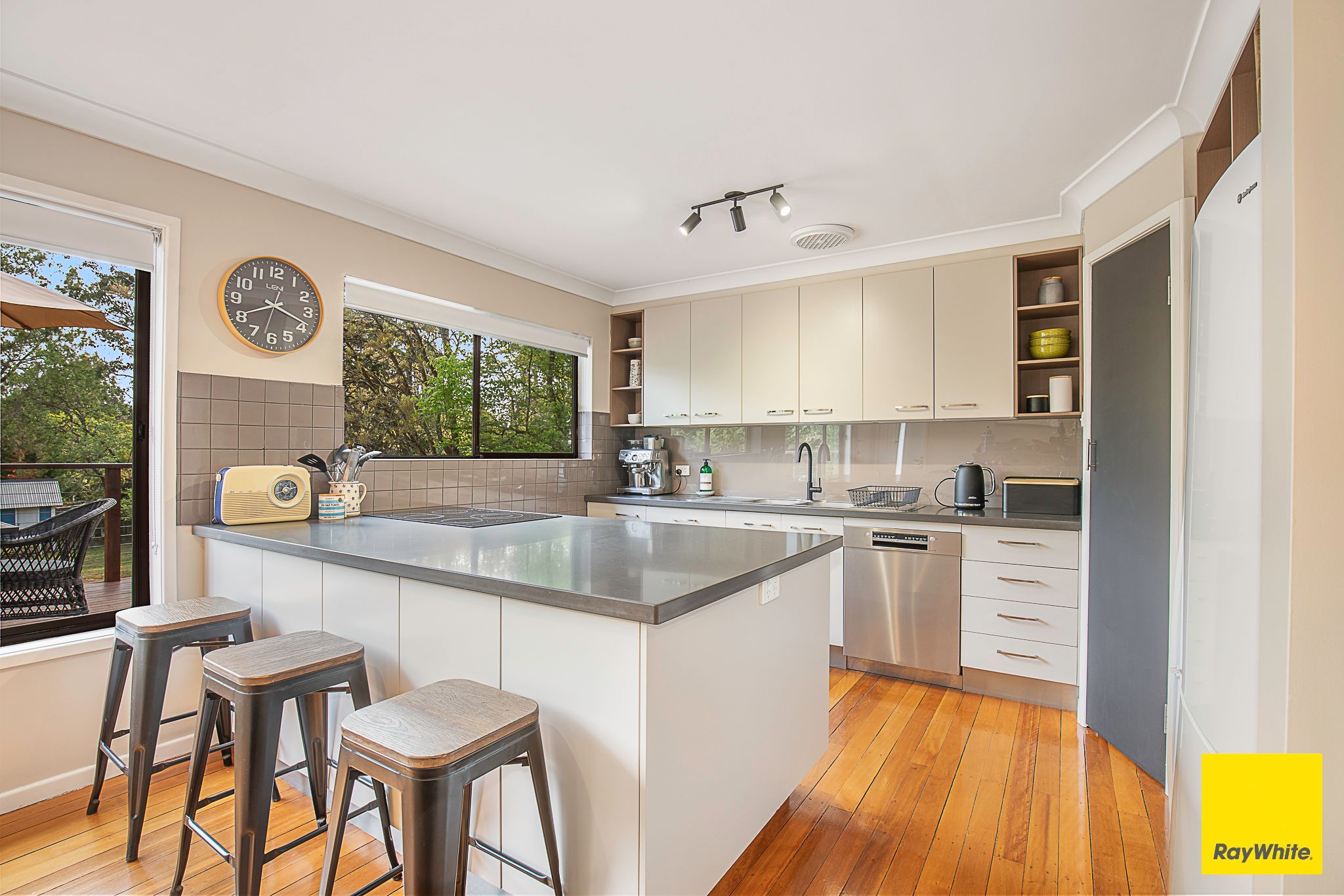 53 Bona Vista Road — photo 4 of 18