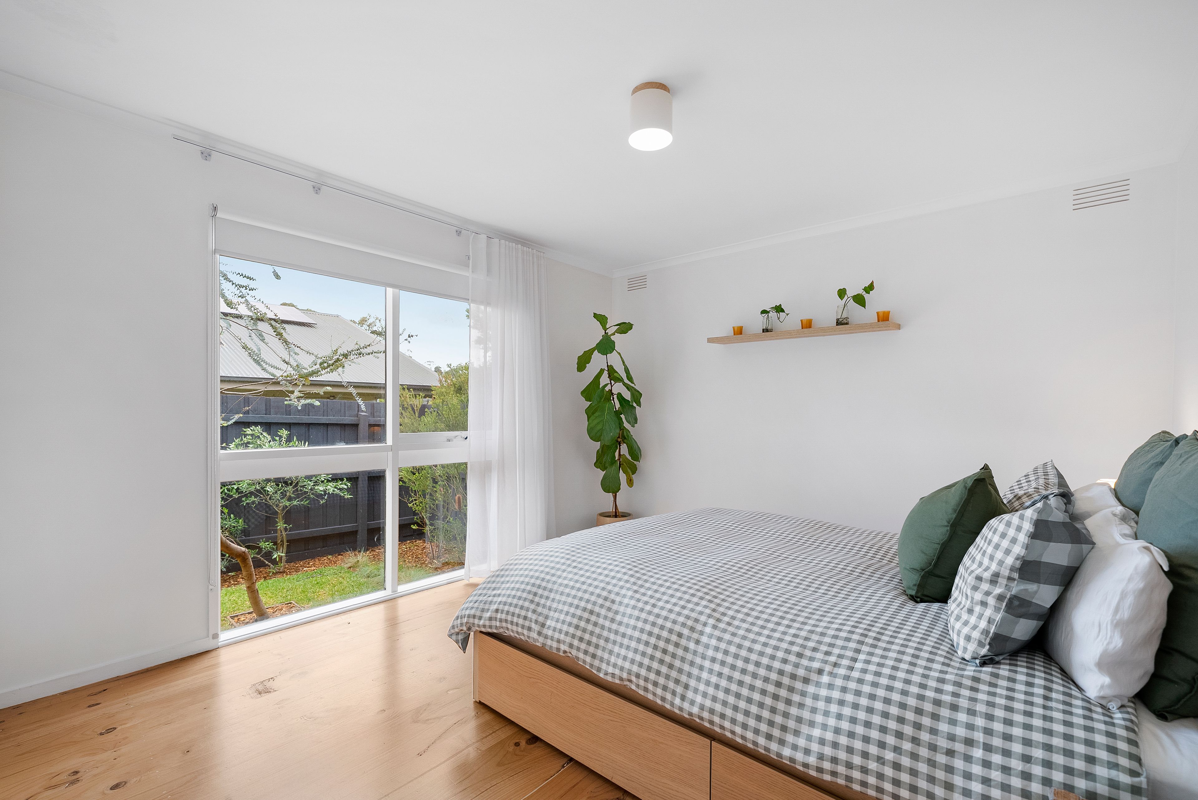 4/10 Veronica Street — photo 9 of 18
