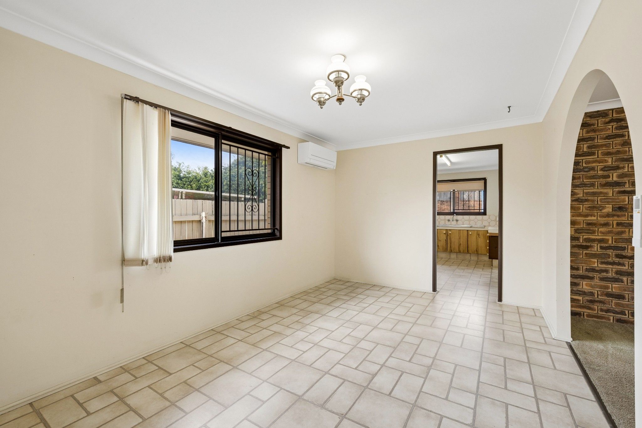 11 Hobbs Street — photo 4 of 30