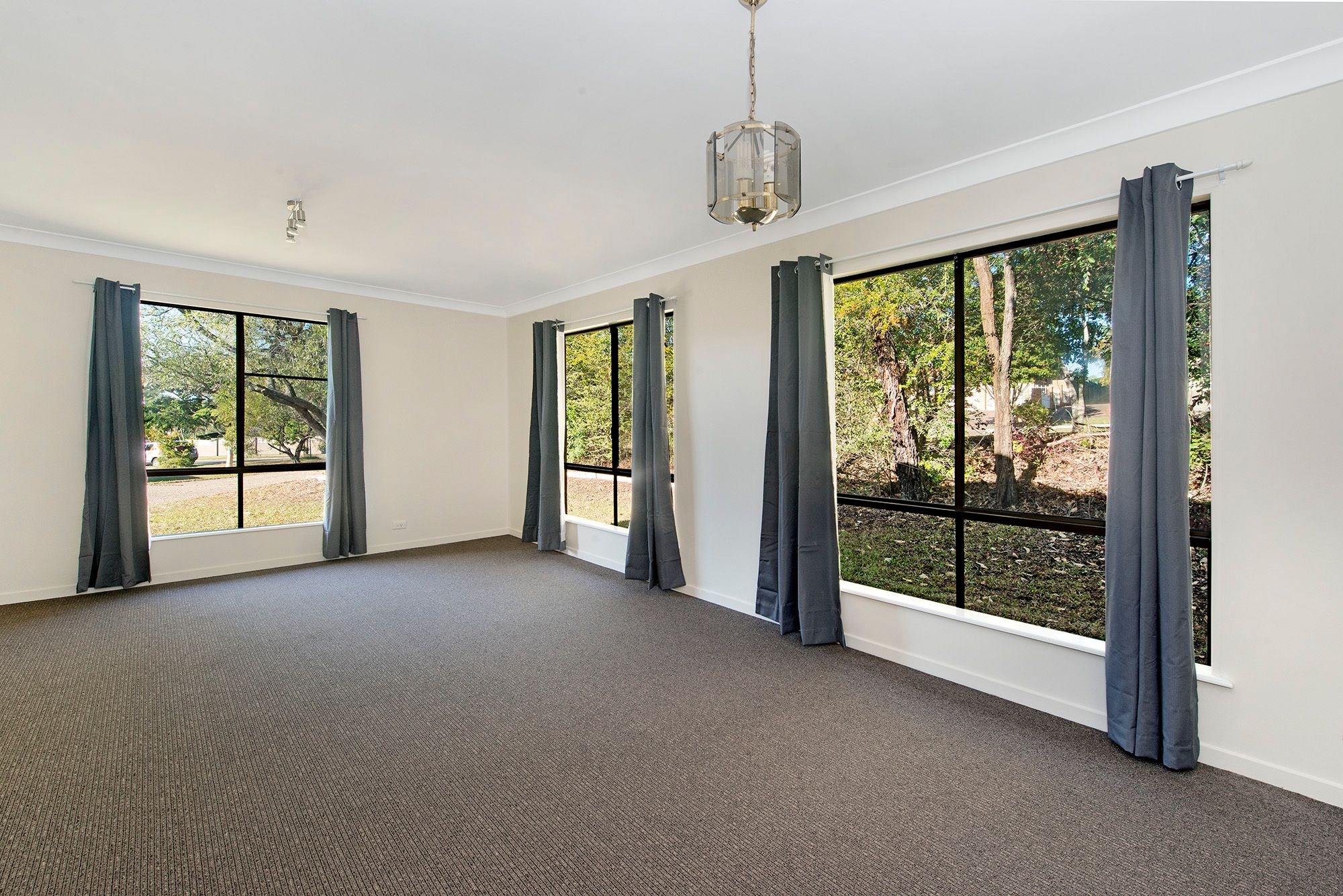 65 Donnington Street, Carindale, QLD 4152