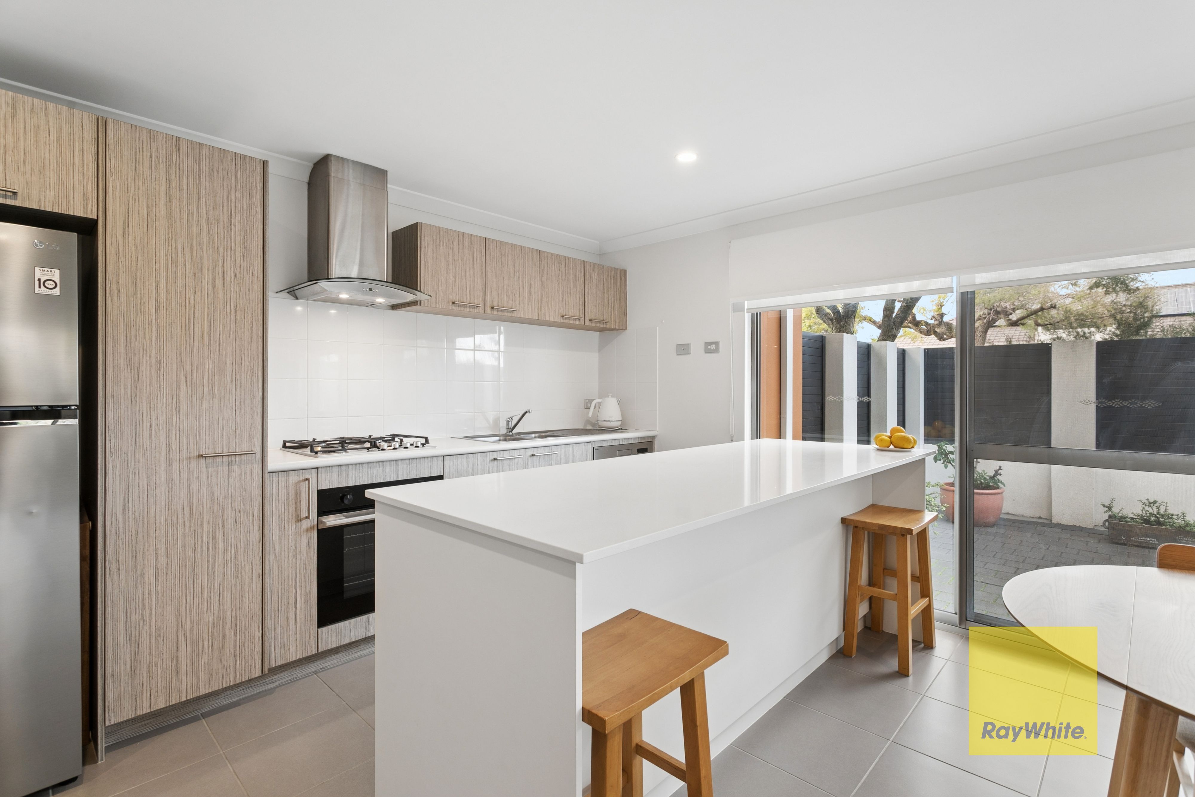 1/12 Heath Road, Kalamunda, WA 6076