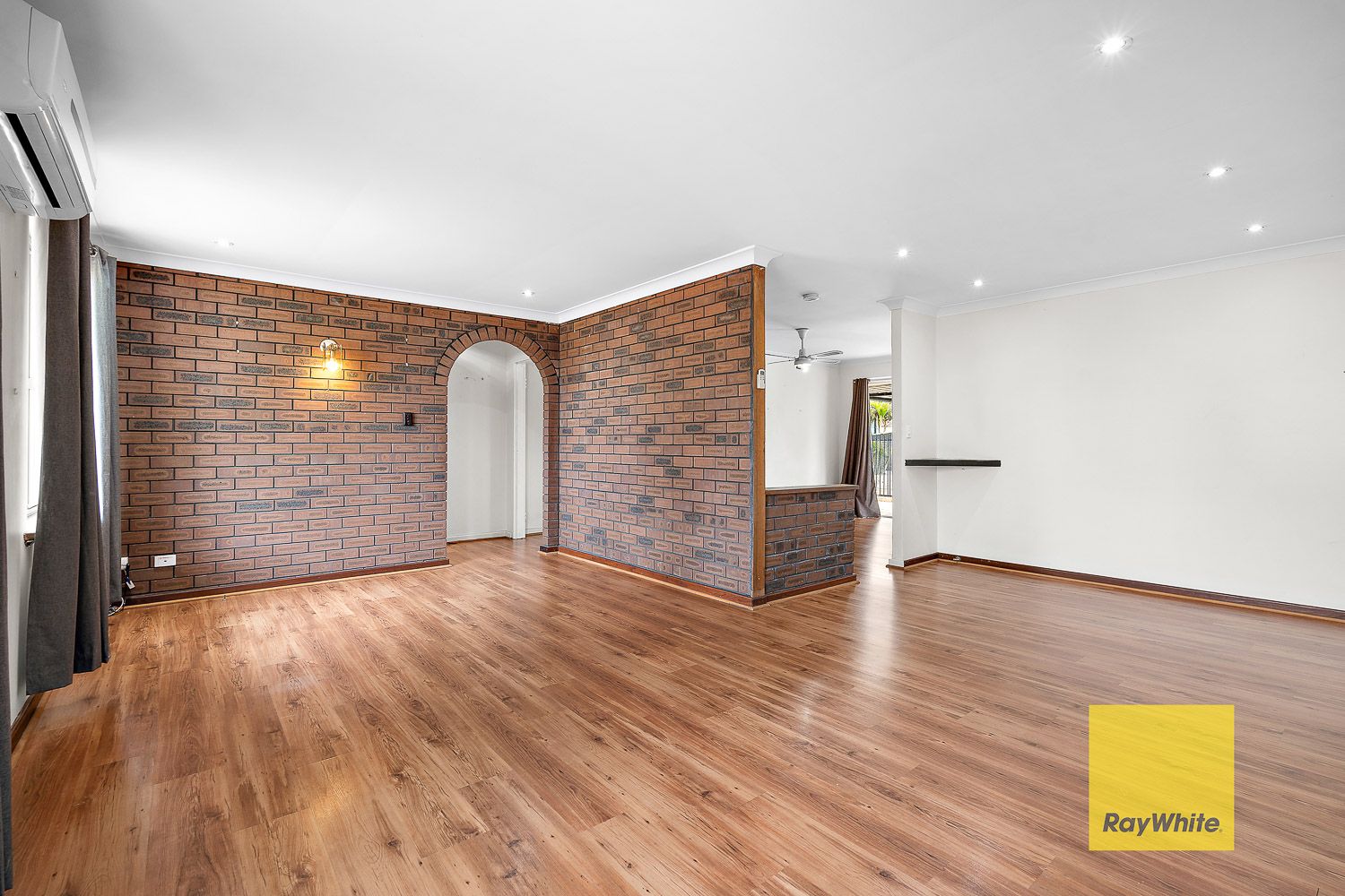 18 Kettering Way — photo 3 of 16