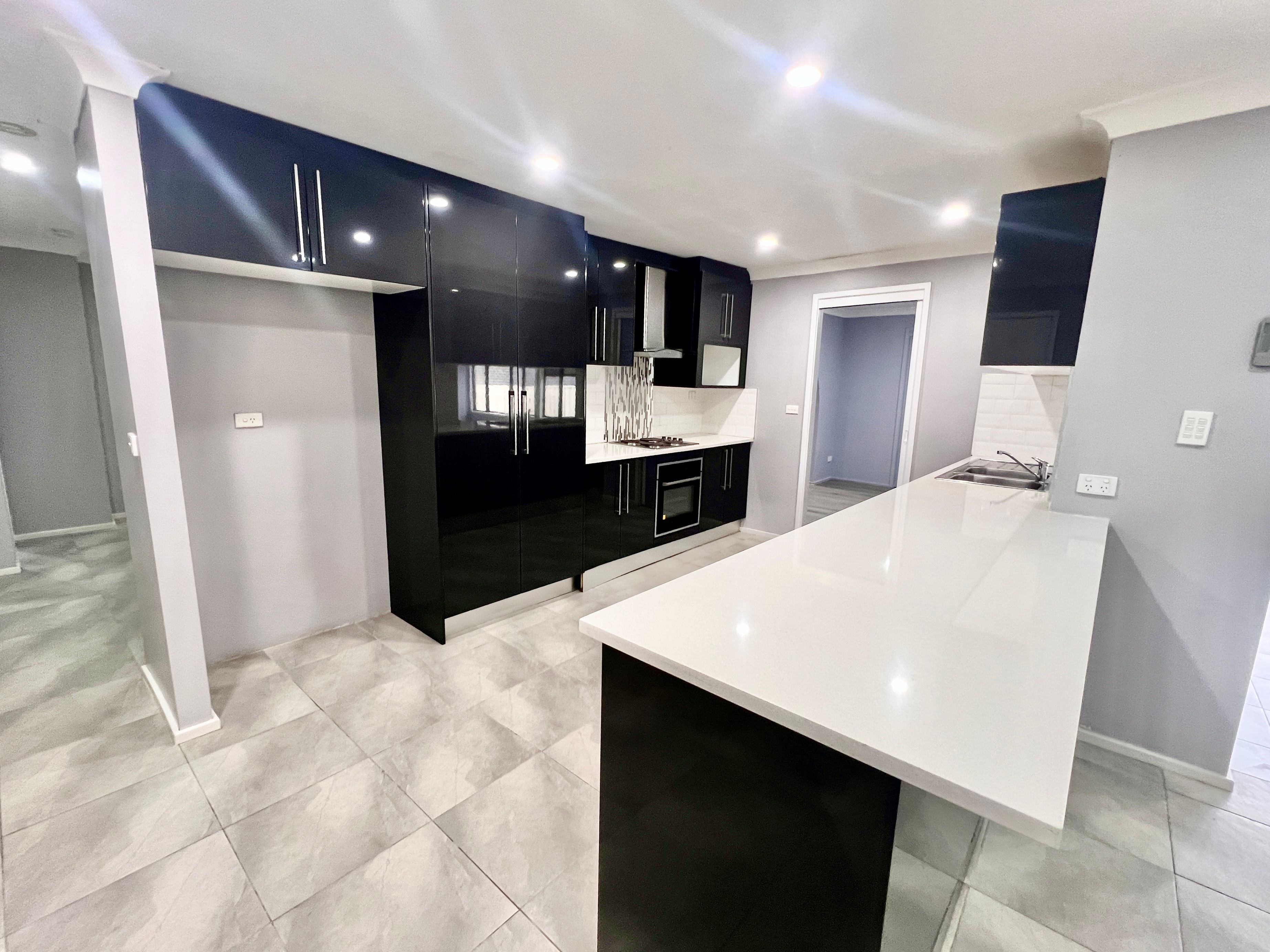 11 McCabe Close, St Clair, NSW 2759