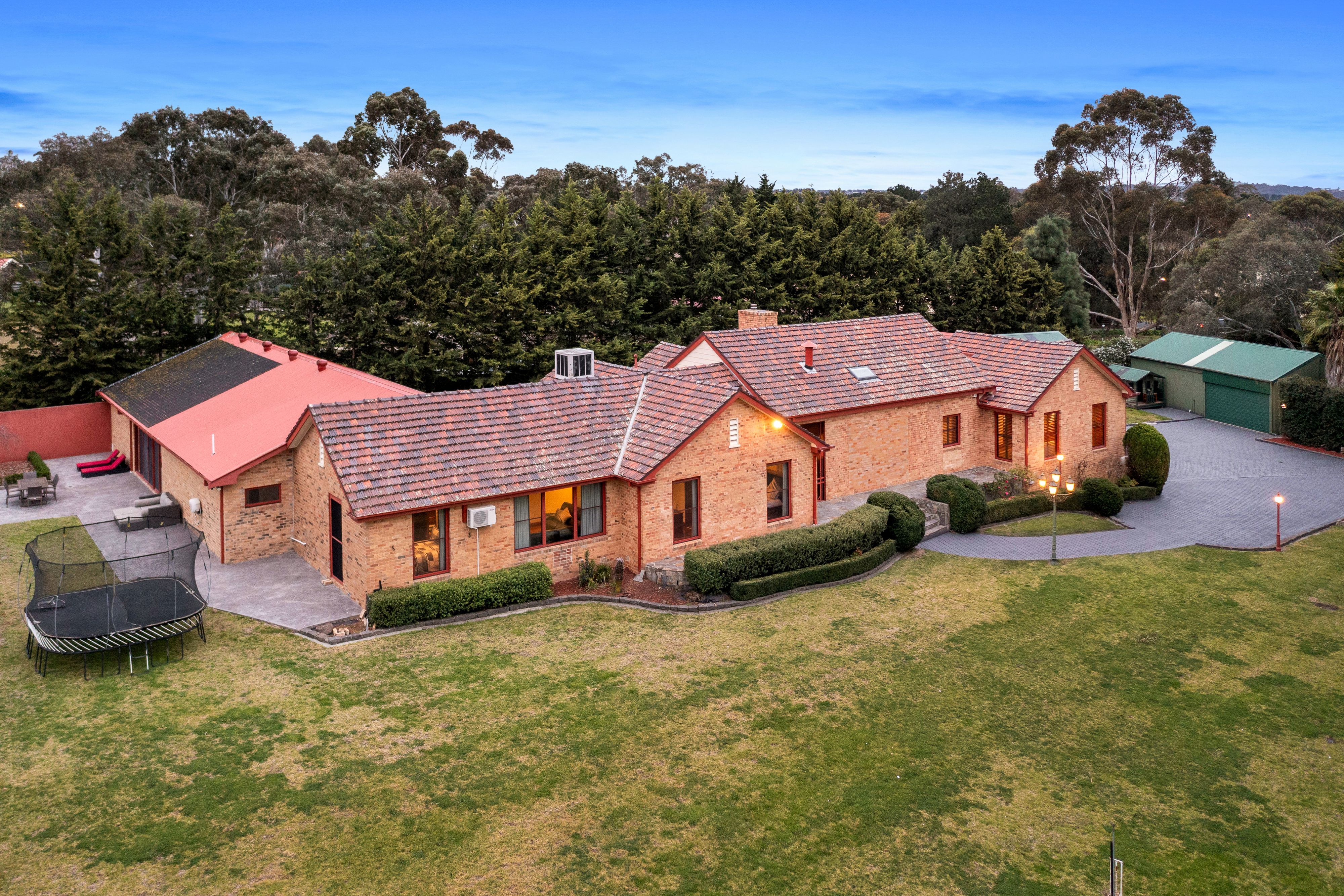 5 Dunbar Court, Greenvale, VIC 3059