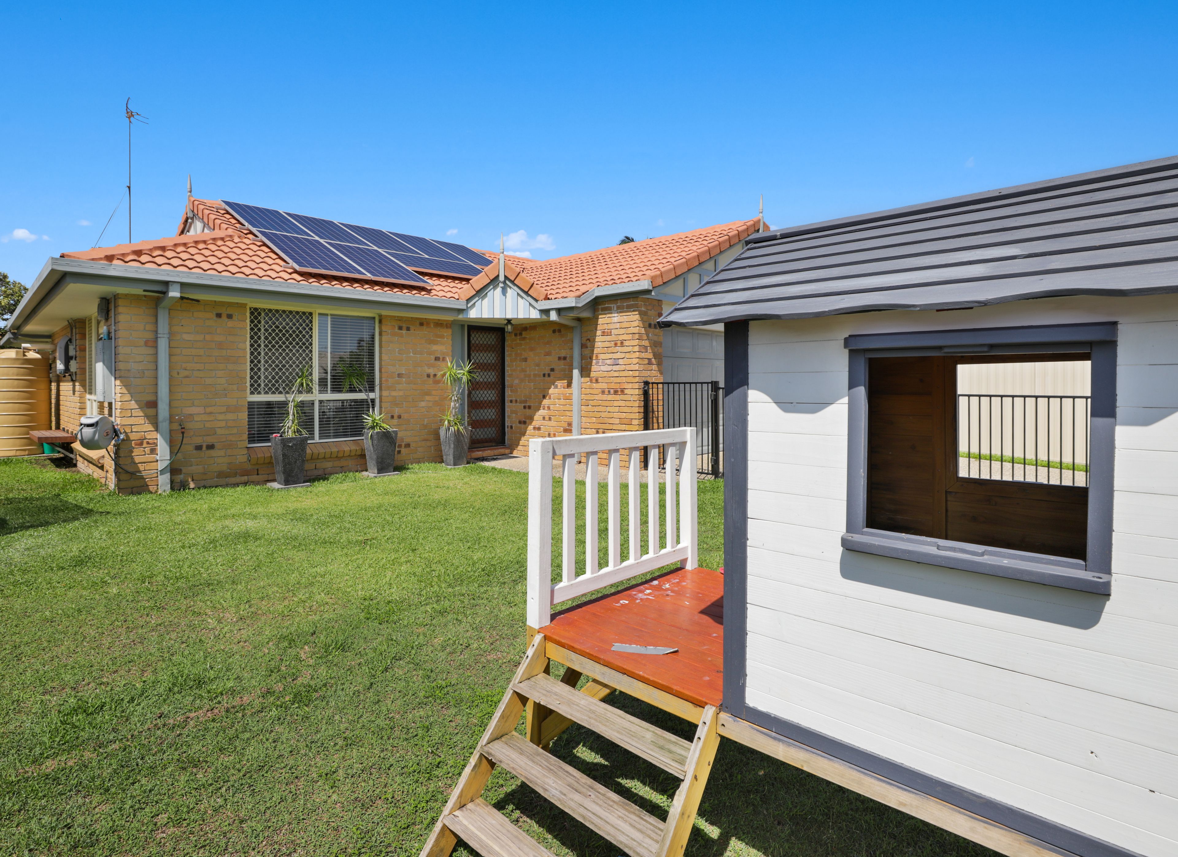 16 Bowerbird Place, Burleigh Waters, QLD 4220