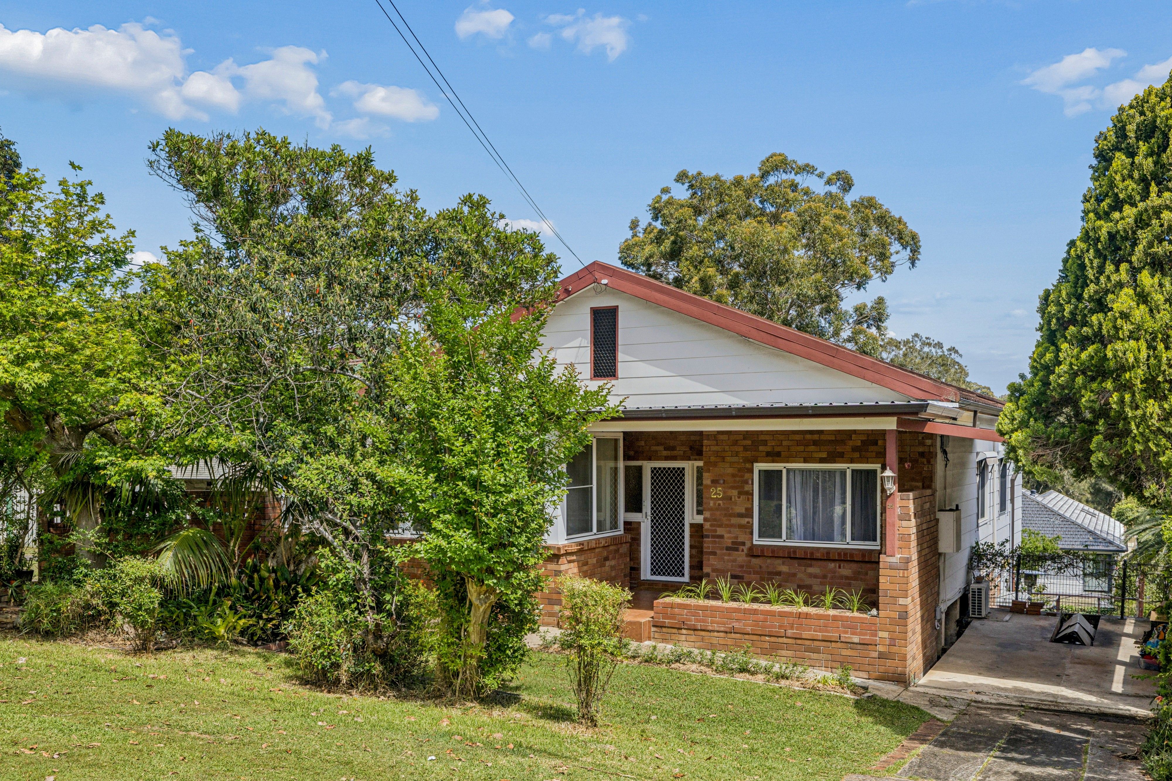25 Elwin Street — photo 3 of 30