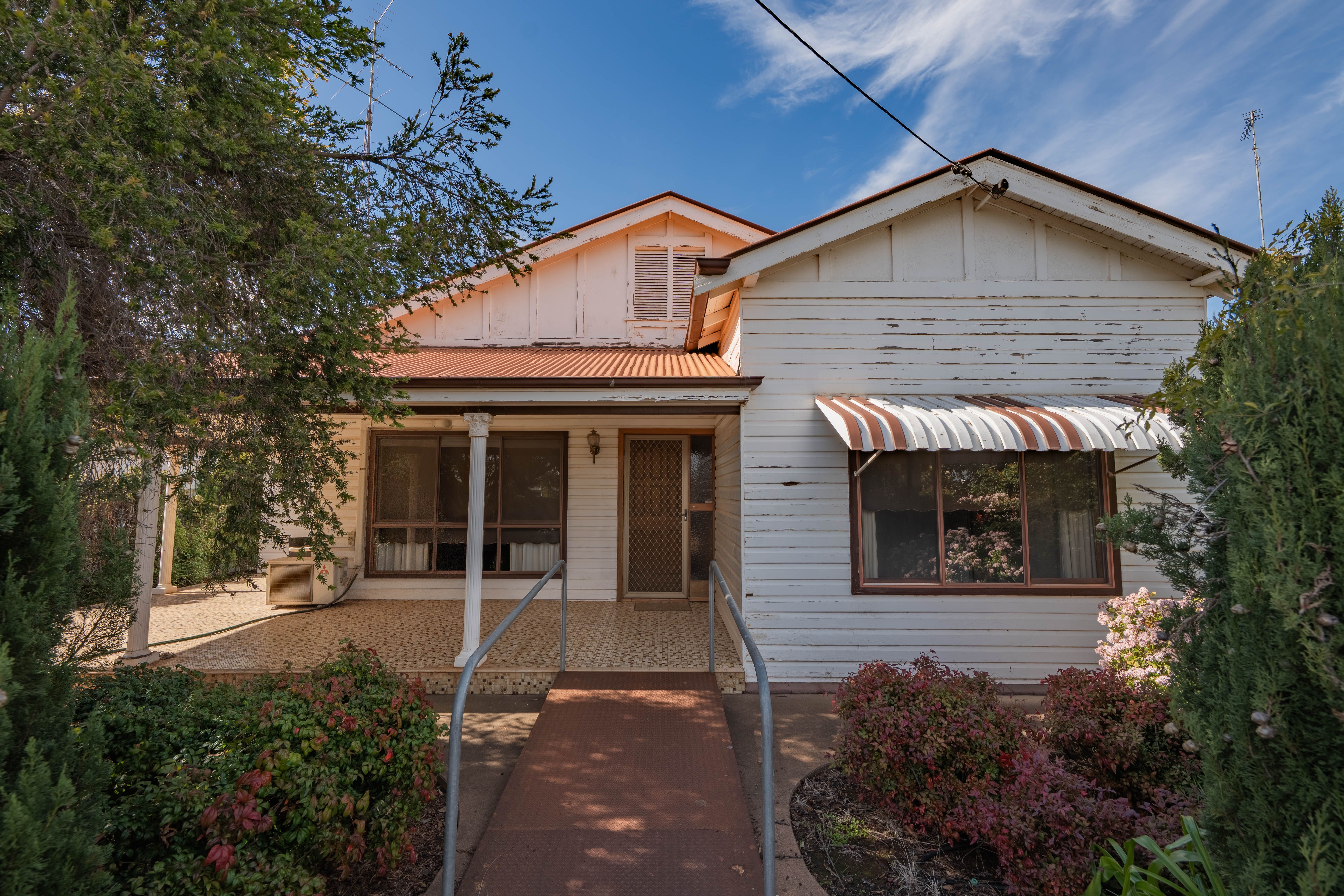 89 Operator Street — photo from Ray White Parkes