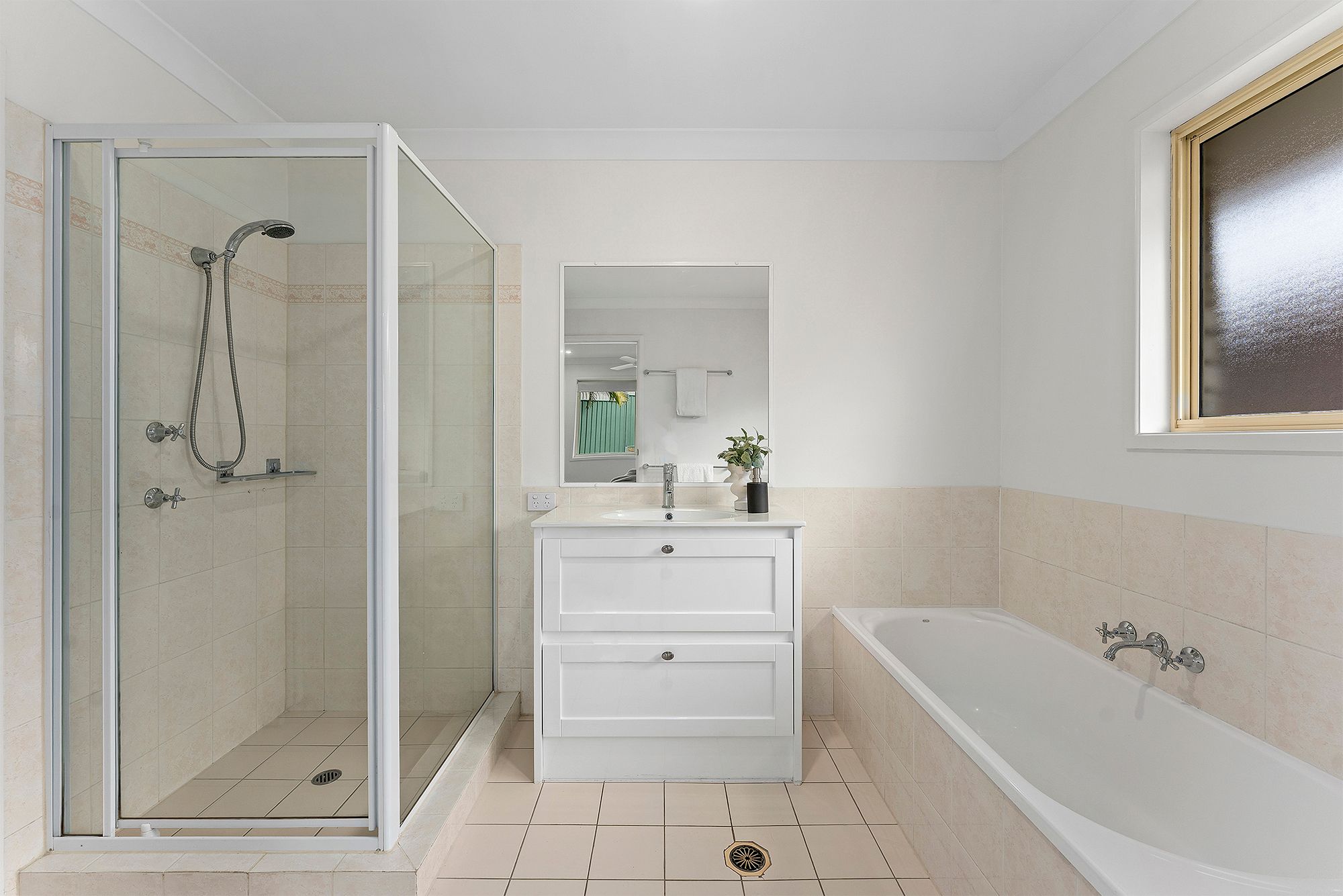 10/30 Lindeman Place — photo 14 of 18