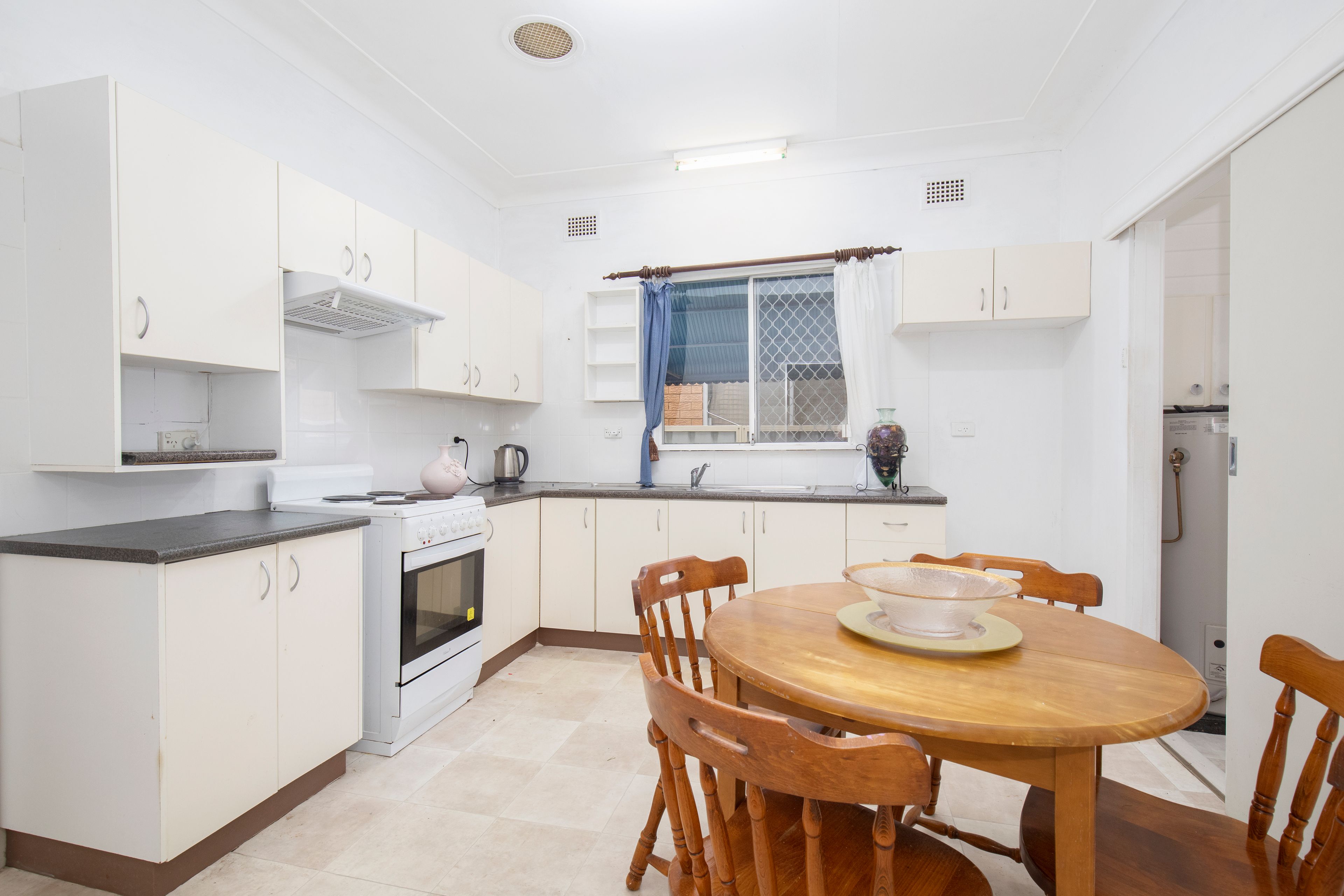 12 Warners Bay Road, Warners Bay, NSW 2282