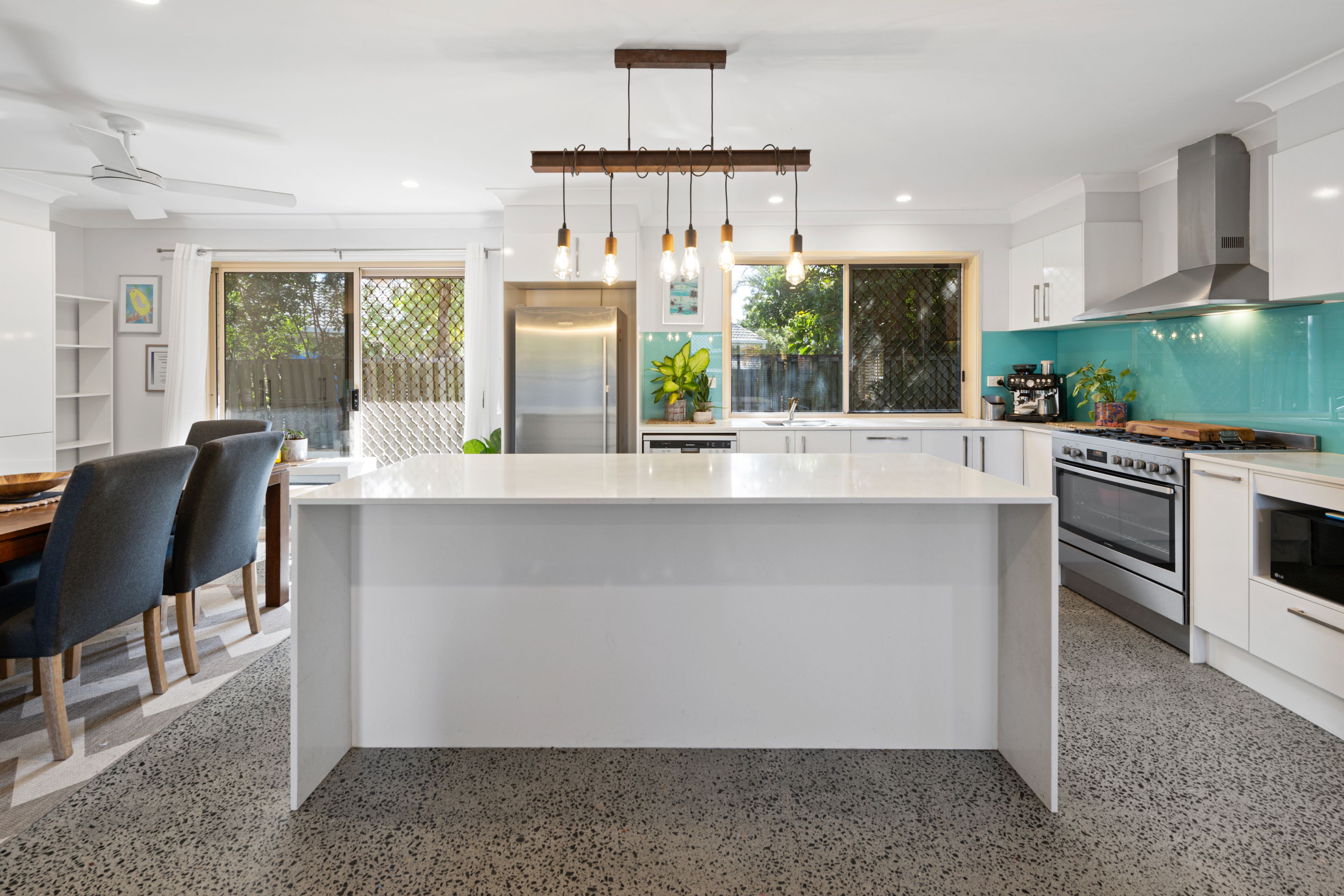 33 Galeen Drive, Burleigh Waters QLD 4220
