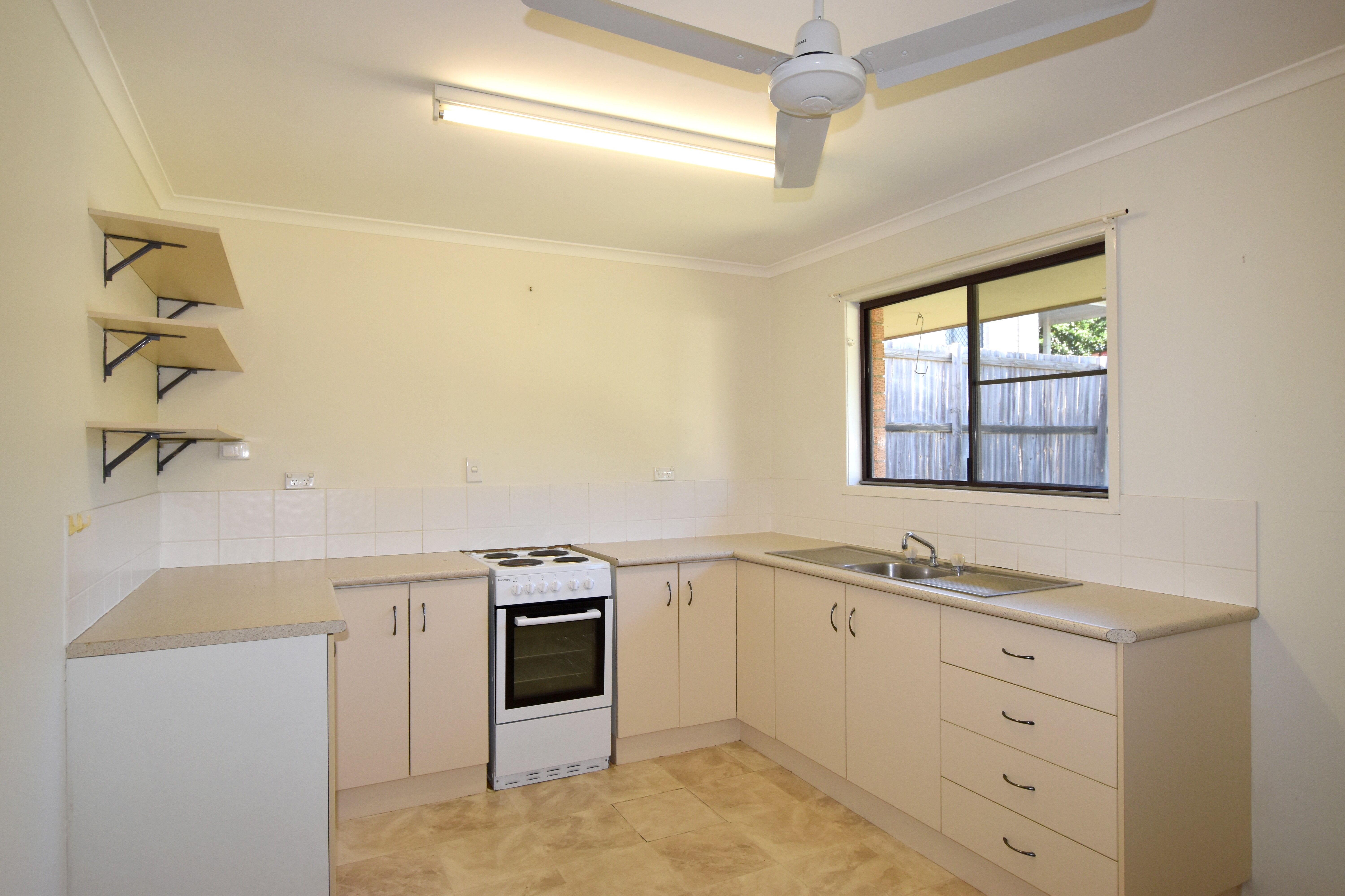 19 Park Street, West Gladstone, QLD 4680
