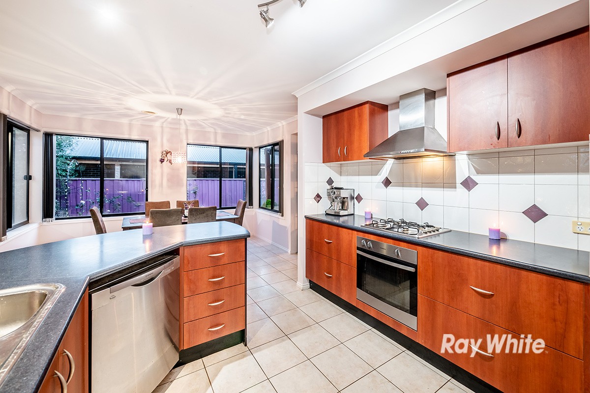28 Honey Myrtle Way, Cranbourne, VIC 3977