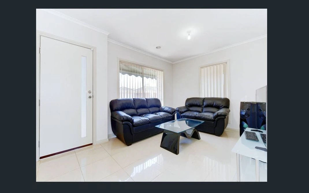 2/3 Saddle Wynd, Truganina, VIC 3029