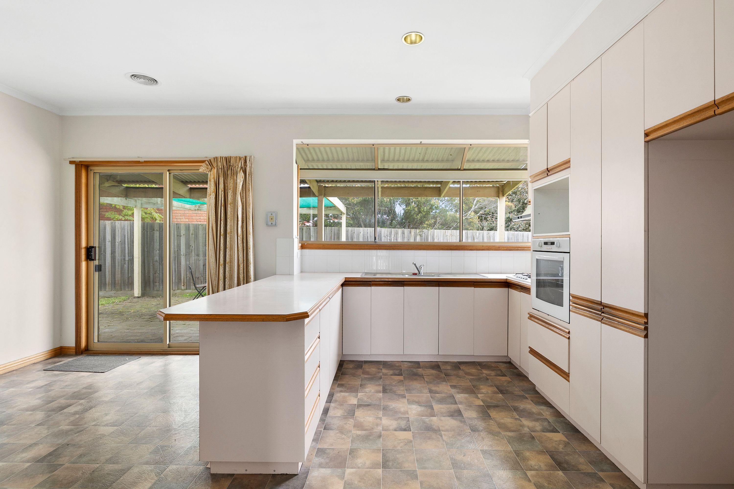 2 Bedggood Court, Sebastopol, VIC 3356