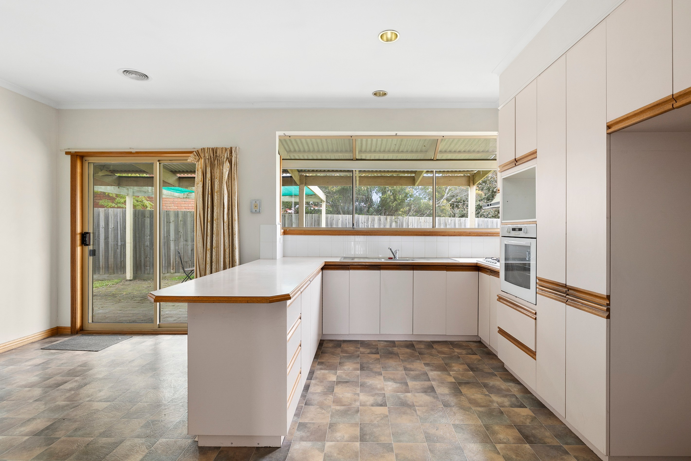 2 Bedggood Court, Sebastopol, VIC 3356