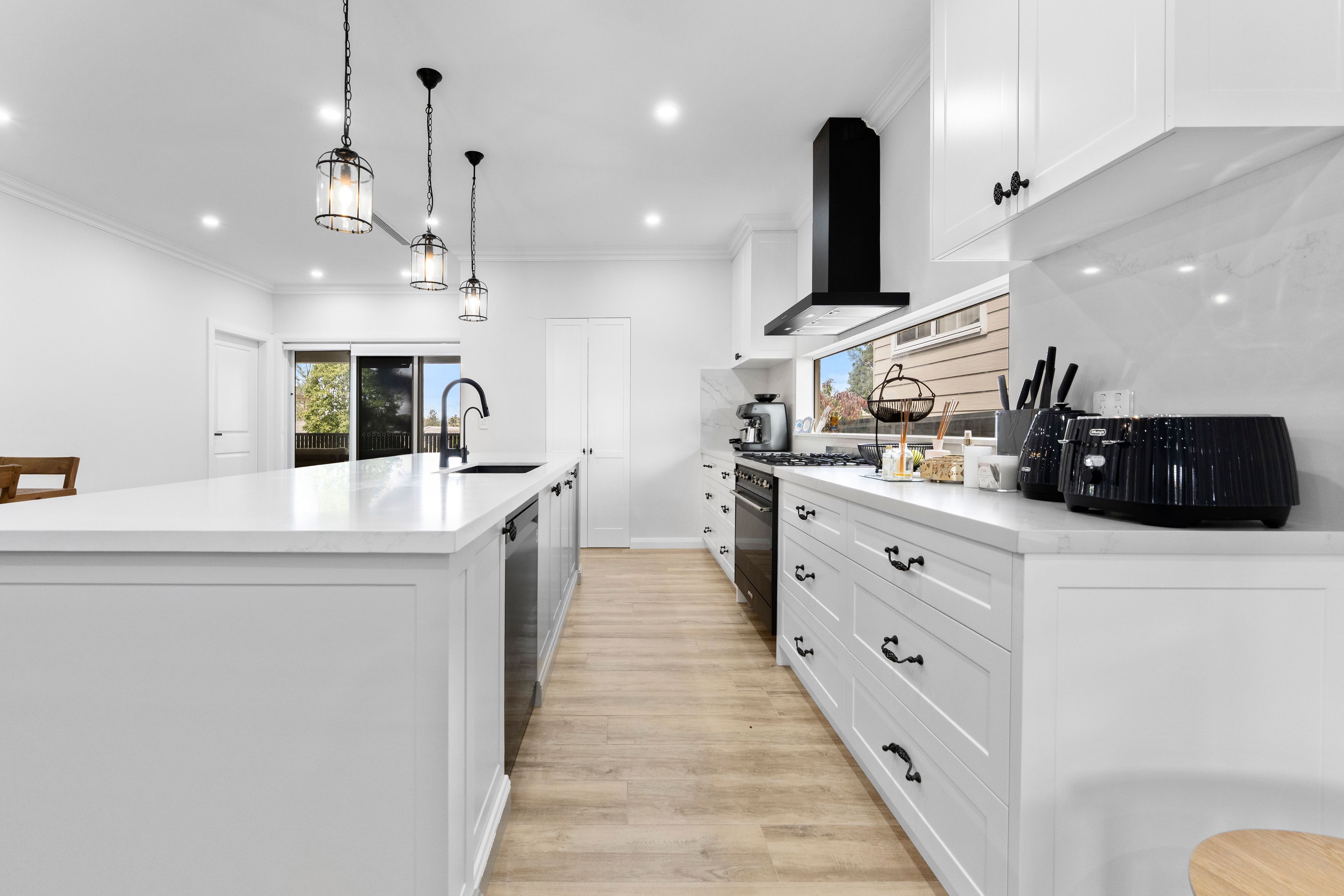 44 Fullam Road — photo 5 of 19