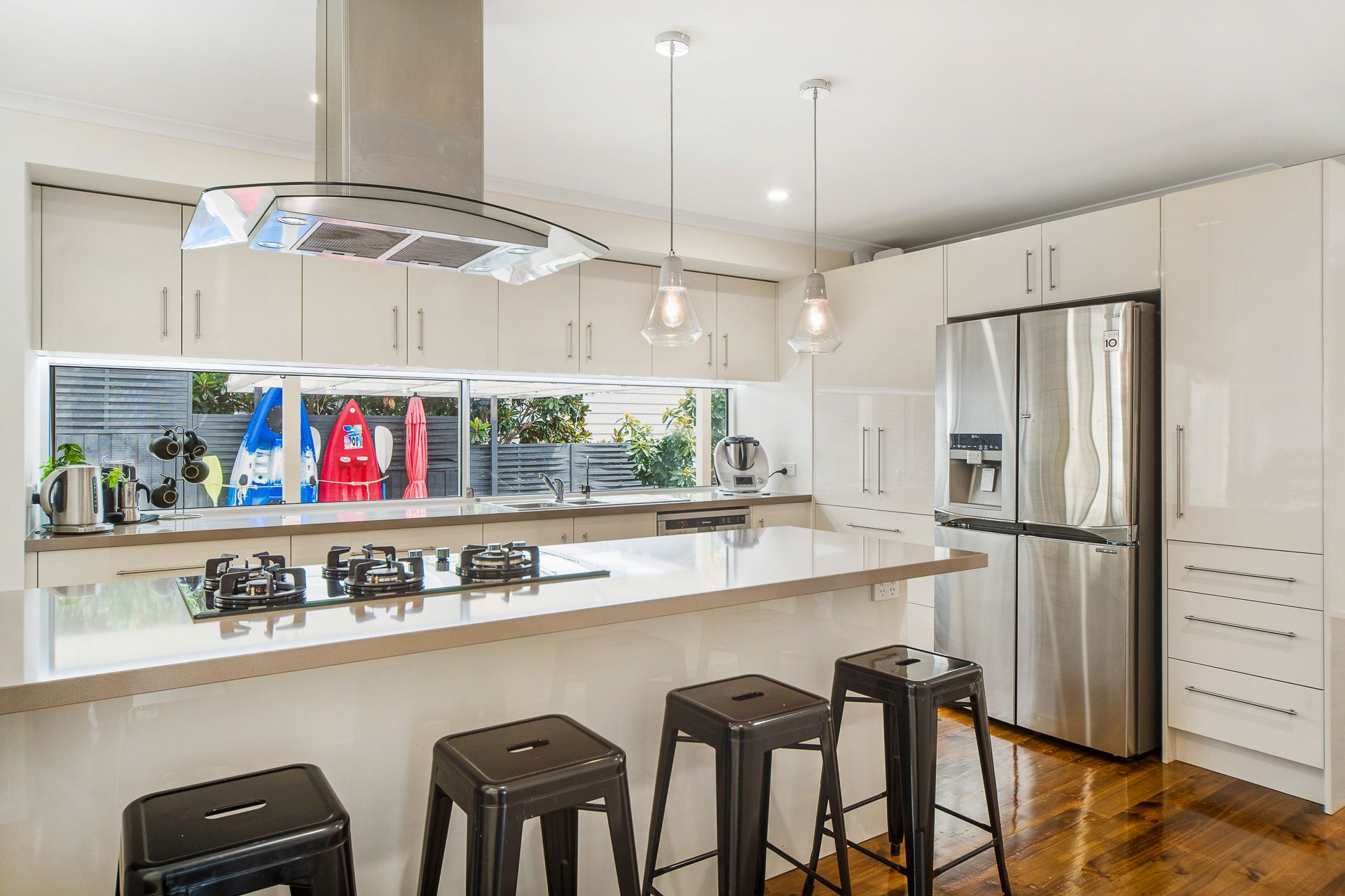 49 Eliza Drive — photo 4 of 18