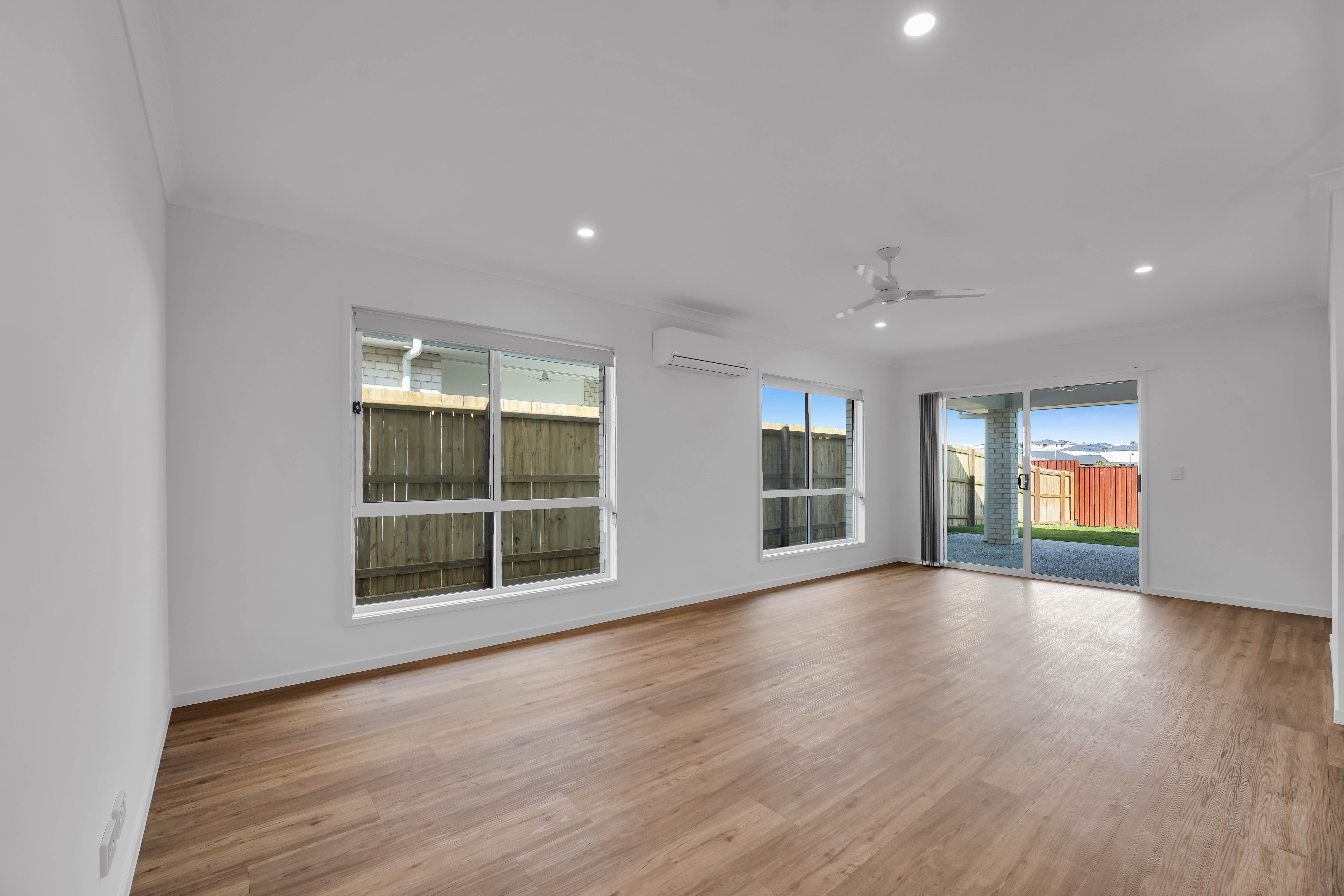 2 Peace Court, White Rock, QLD 4306