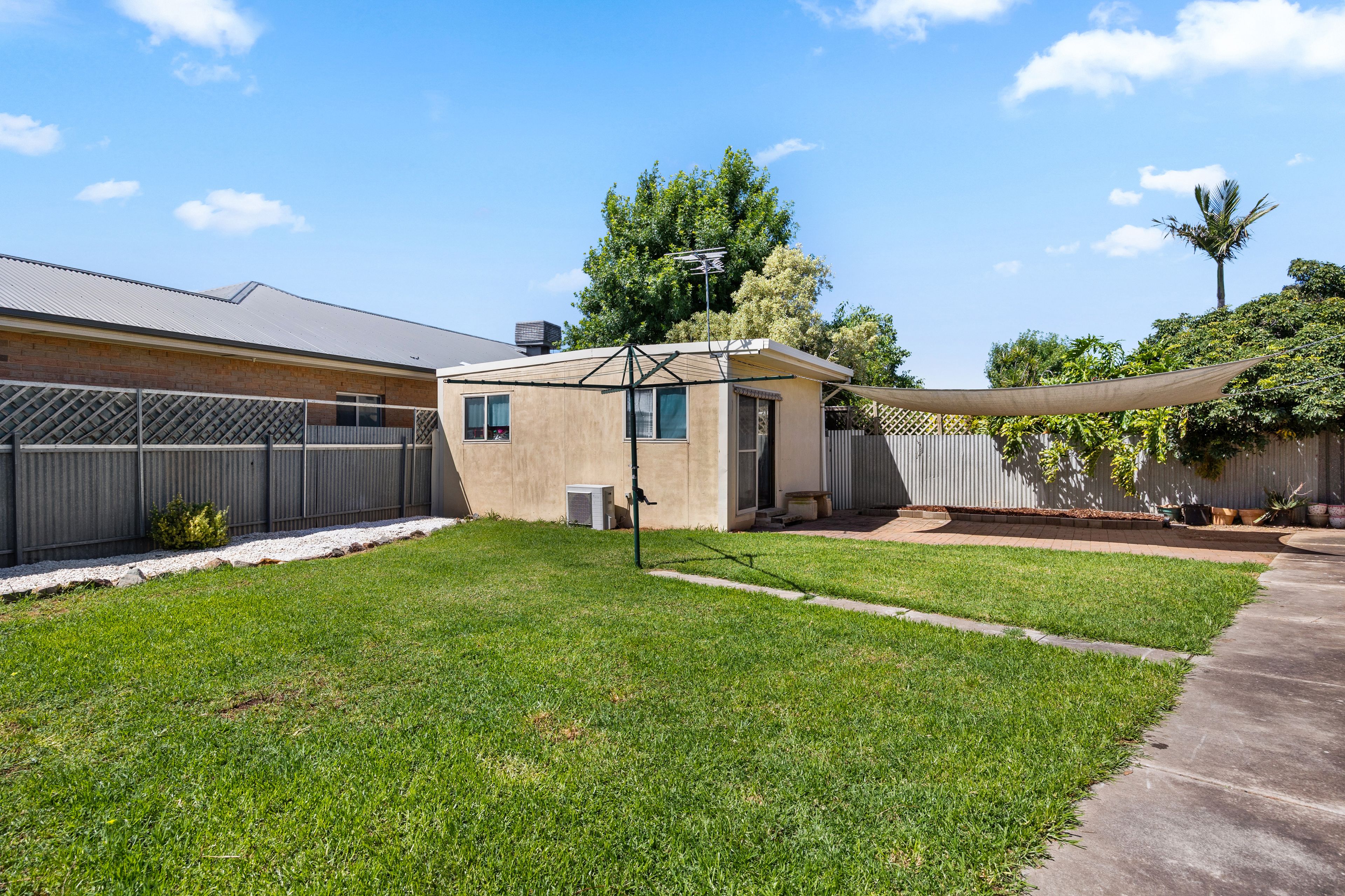 12 Sherwood Avenue — photo 15 of 16