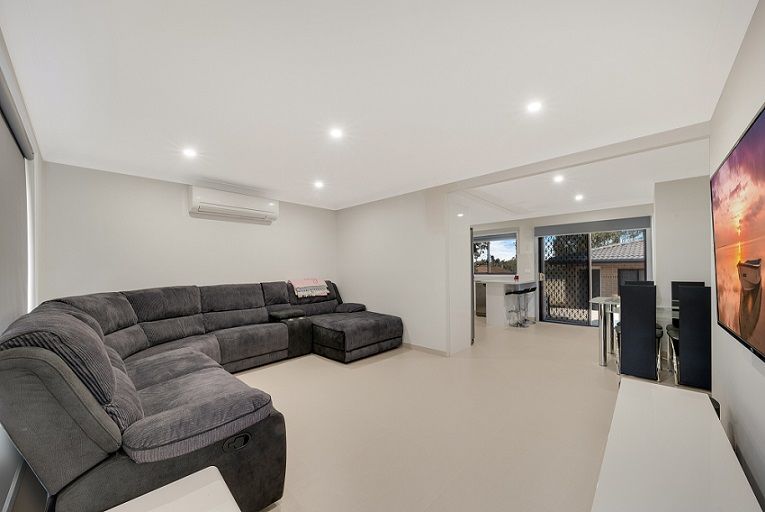 11 Woodcourt Street, Ambarvale, NSW 2560