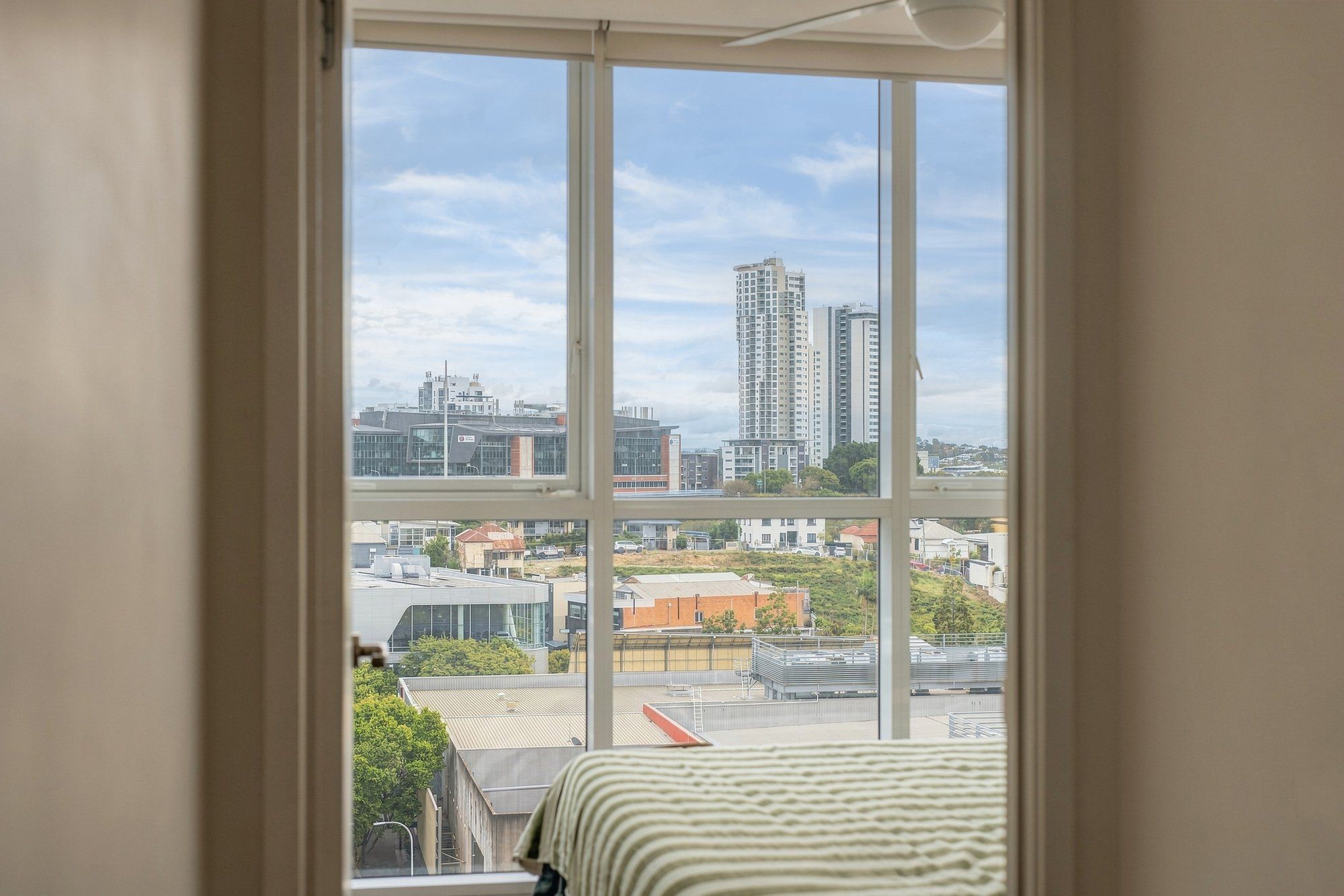 1005/977 Ann Street — photo 8 of 17