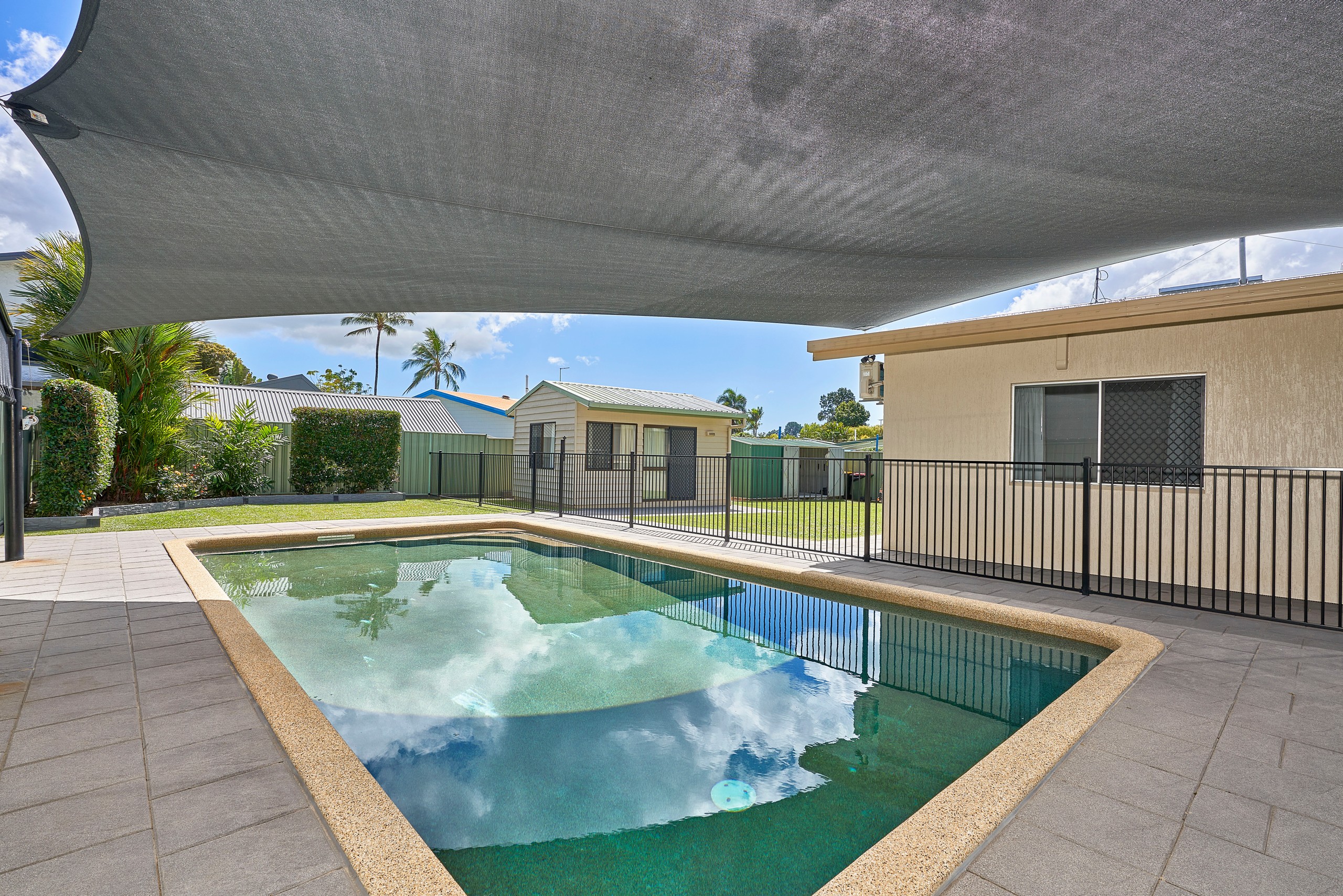 4 Dahlia Close, Mooroobool, QLD 4870