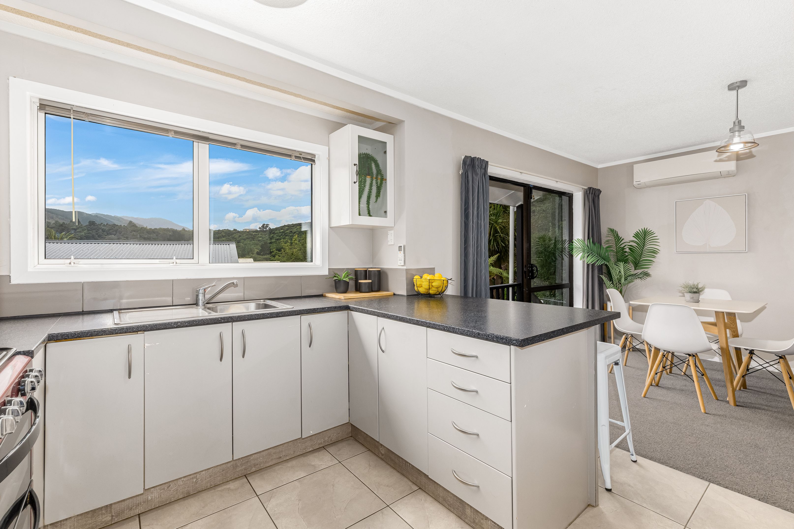 16 Crystal Grove, Birchville, Upper Hutt City