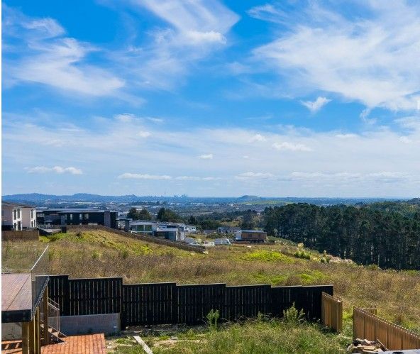 15 Grand Ridge Avenue, Flat Bush, Manukau City