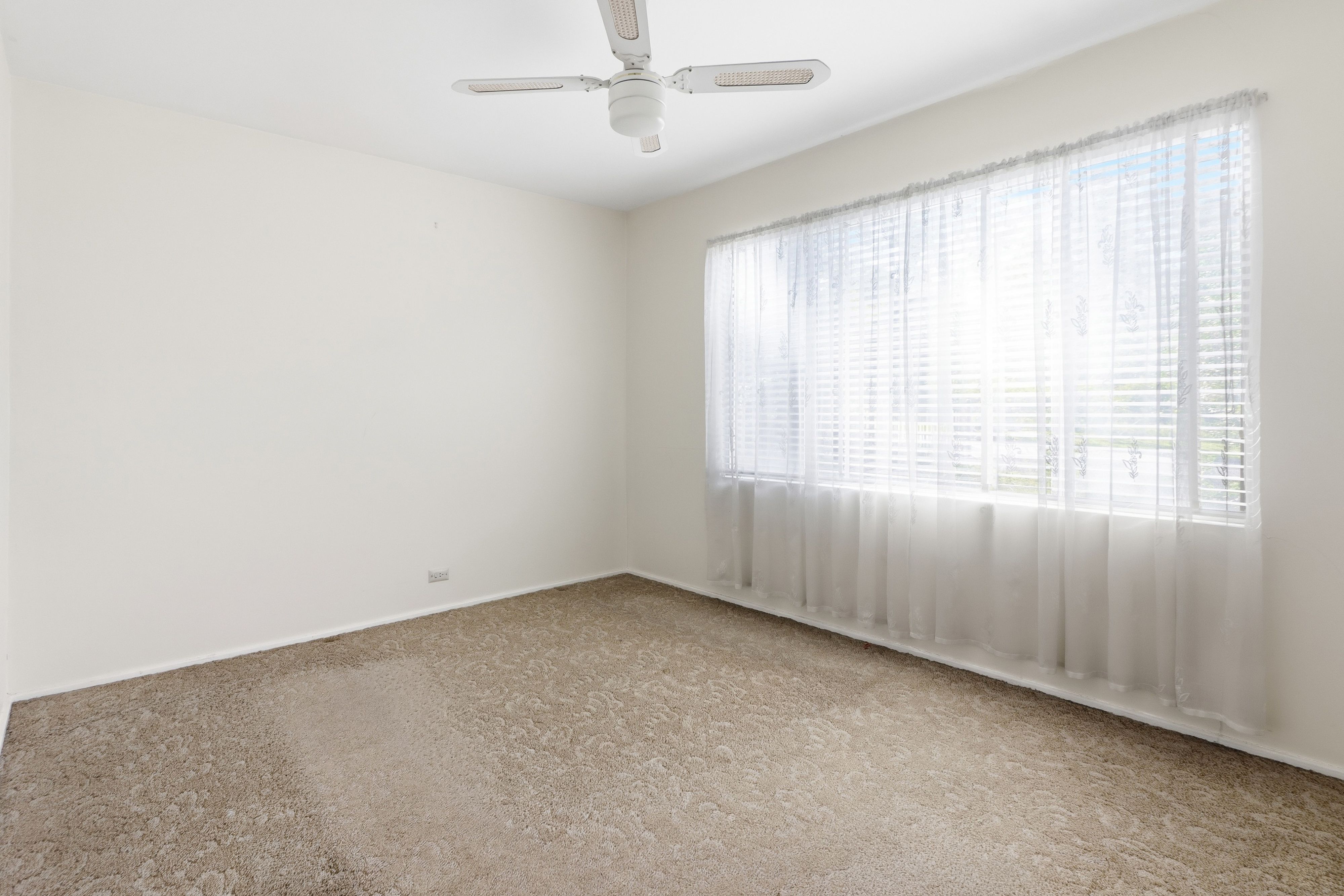 200 Macquarie Road — photo 4 of 17