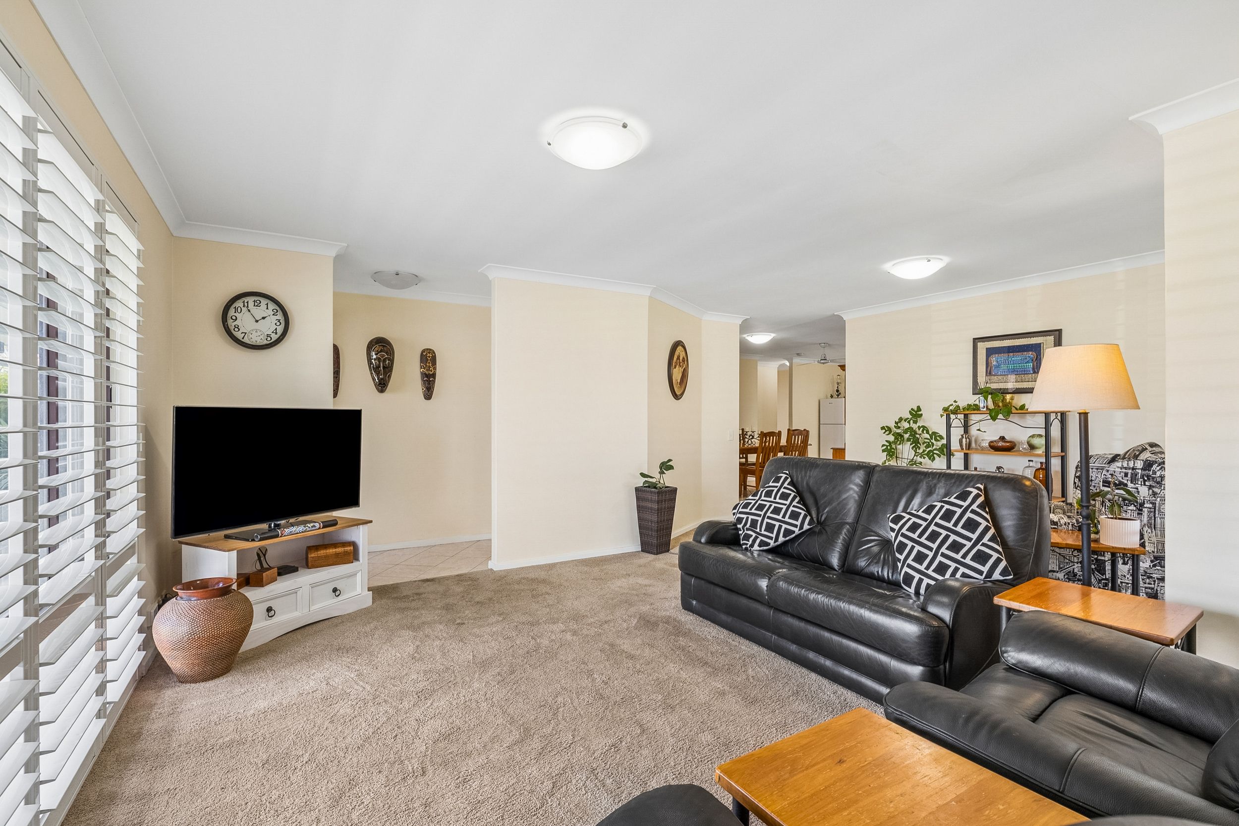 8 Palmer Crescent — photo 3 of 30