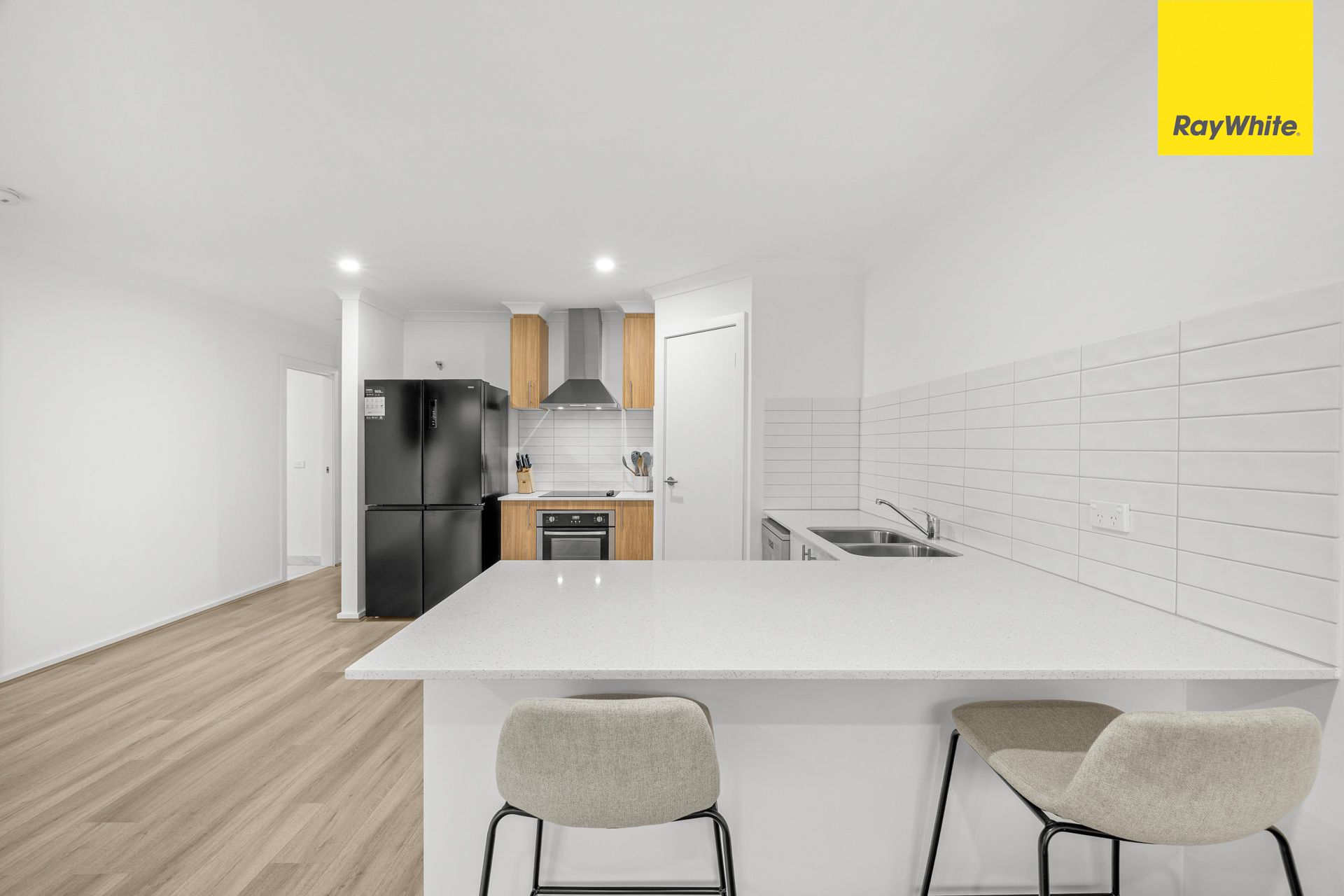 24 Valencia Street — photo 7 of 15