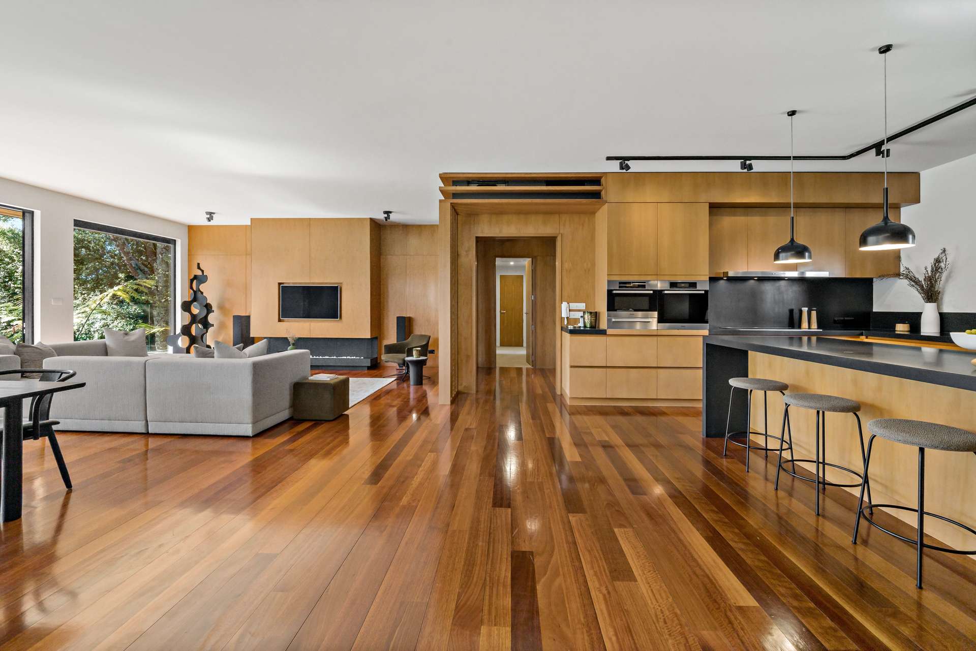 10 Springcombe Road photo 5