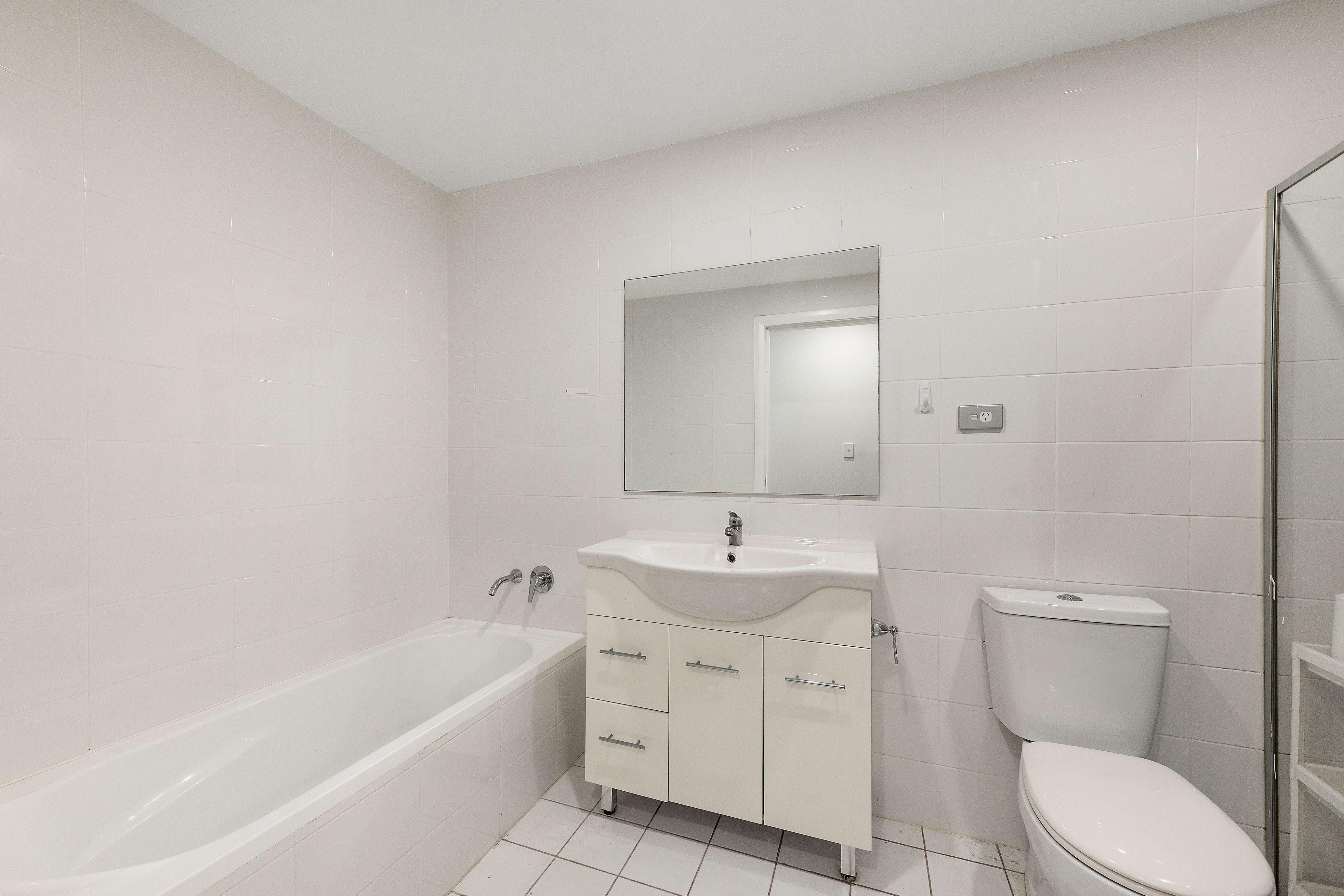 19/1215-1217 Pacific Highway — photo 6 of 7