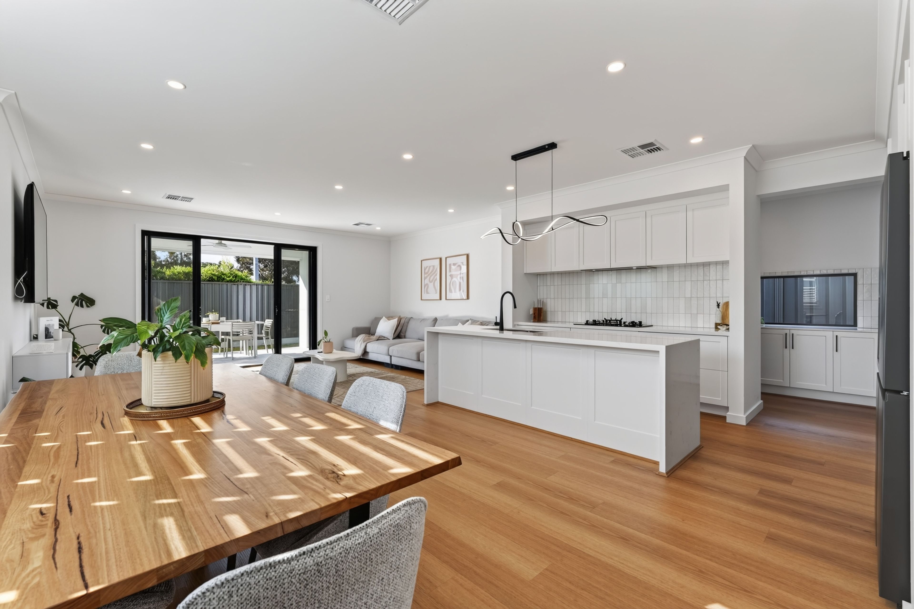 8 Lisa Place — photo 13 of 30