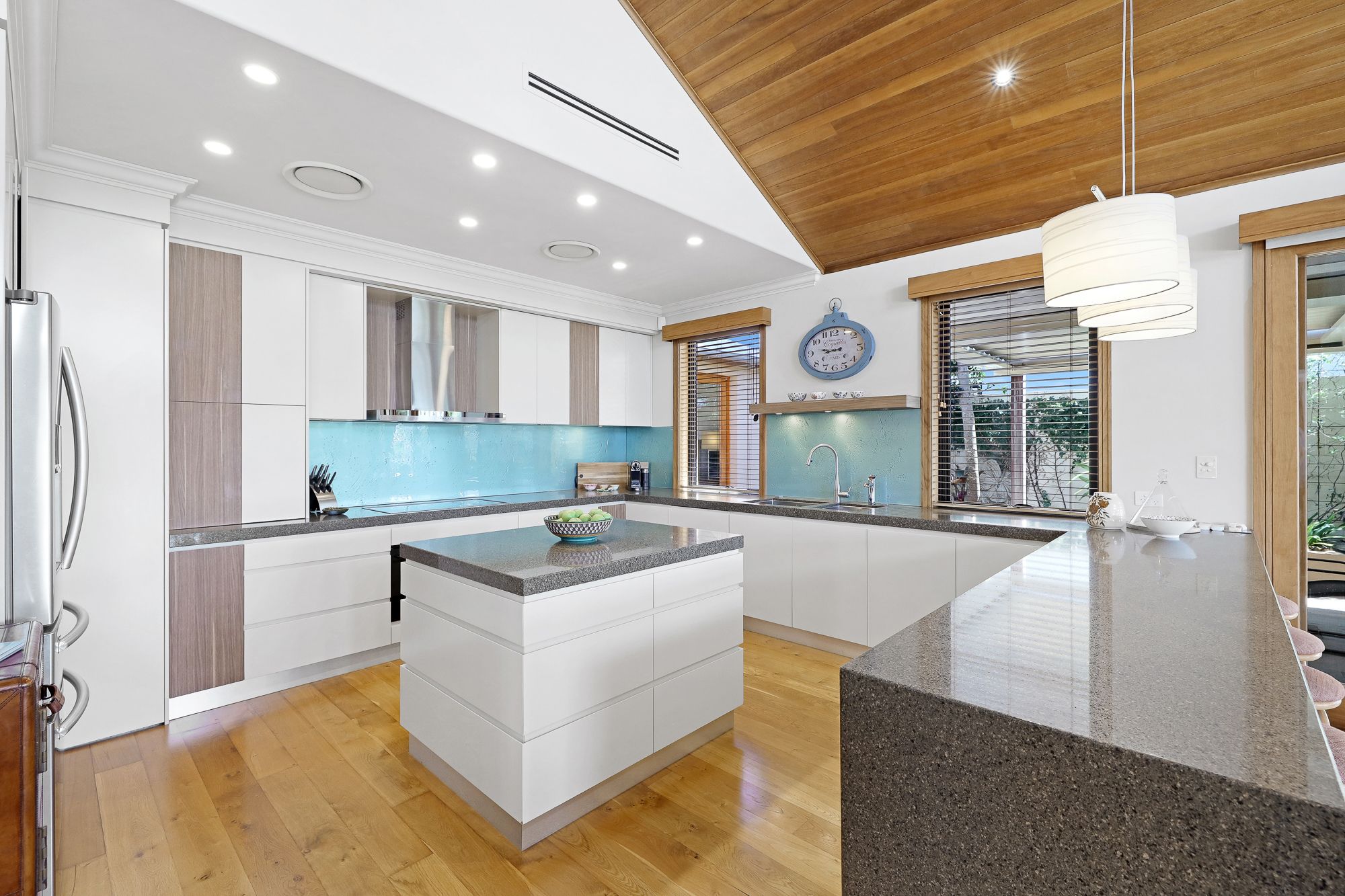 130 Edinburgh Road — photo 9 of 29