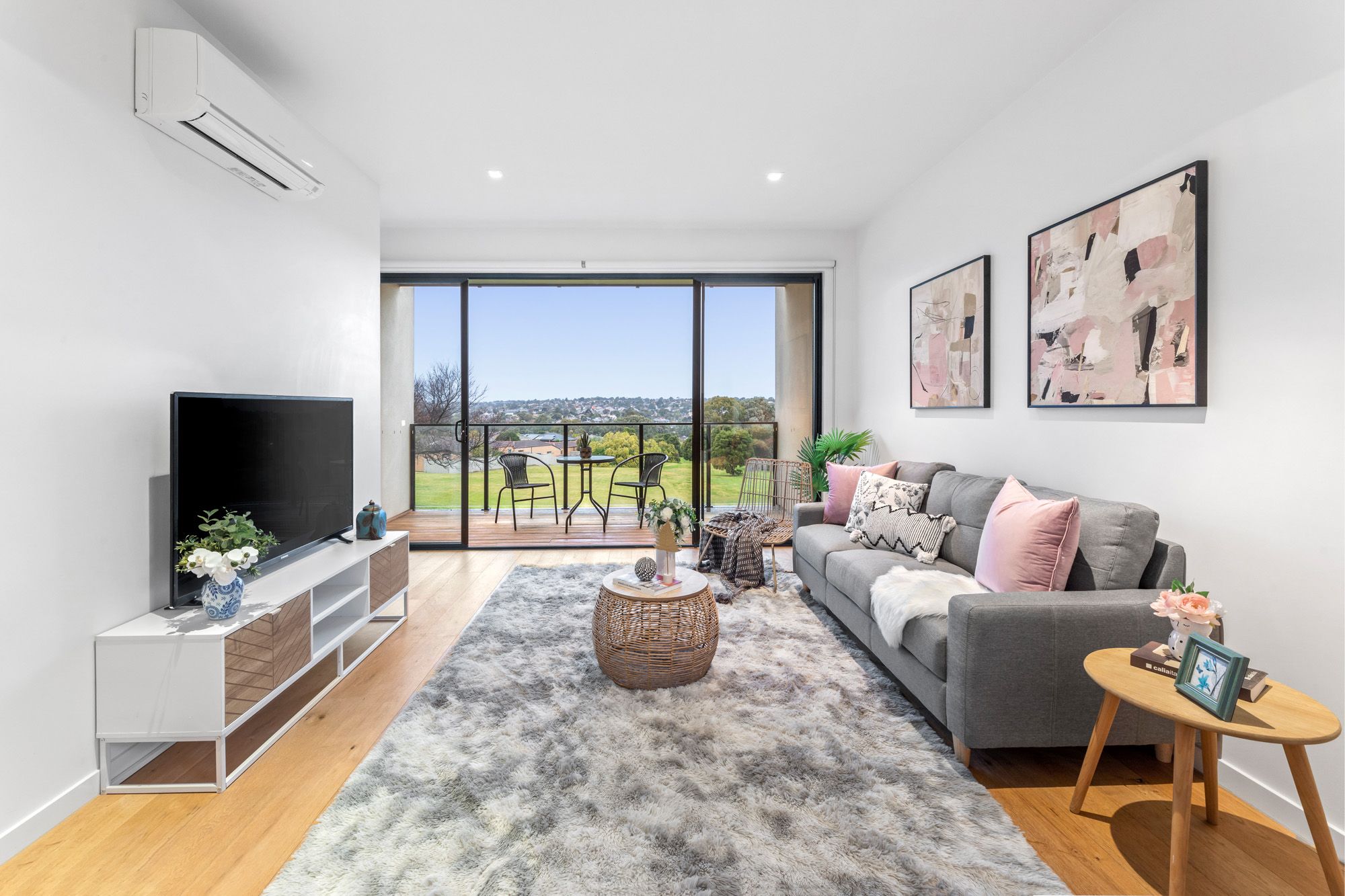 12 Magnolia Walk, Burwood, VIC 3125