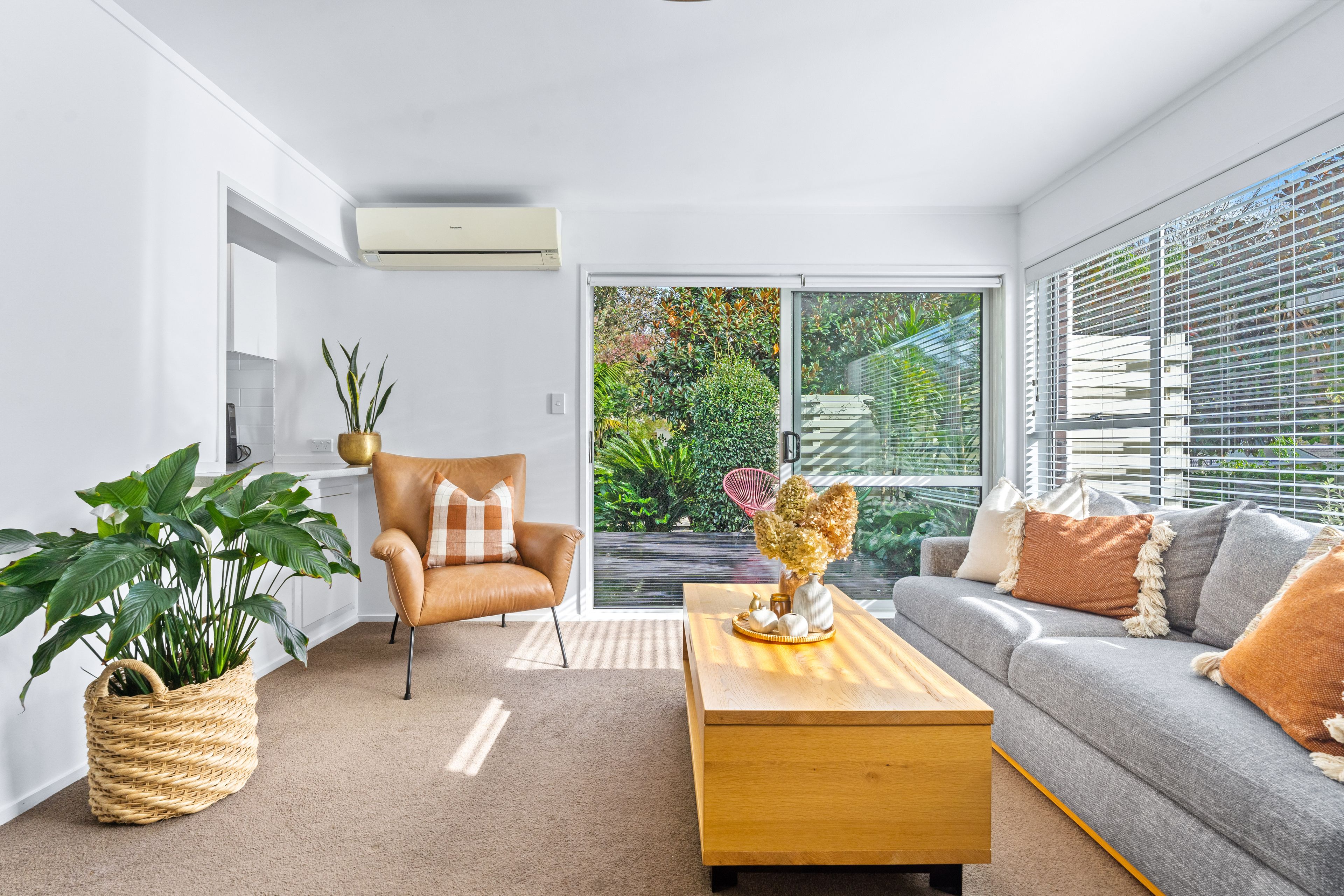 2/2 Vari Place, Glenfield, North Shore City