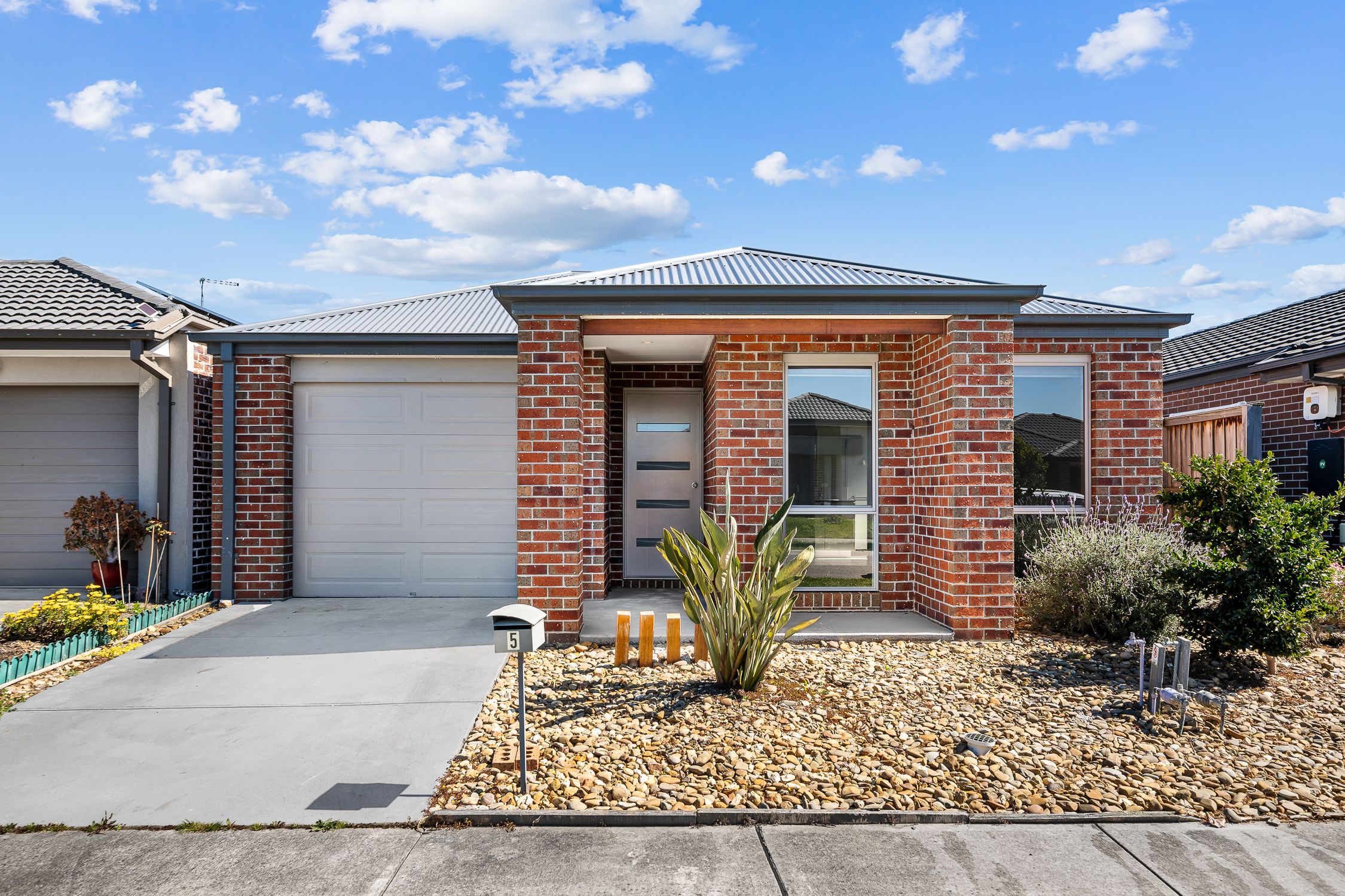 5 Curtis Street — photo from Ray White Pakenham