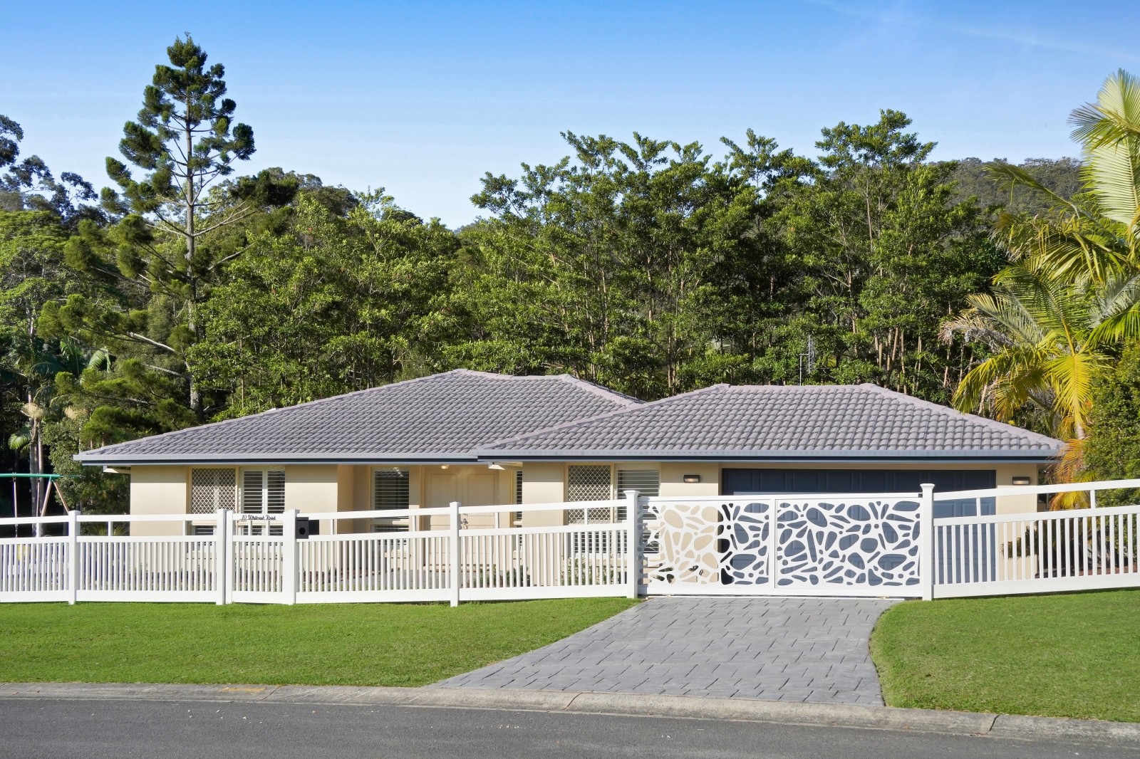 10 Whiteash Road, Bonogin, QLD 4213