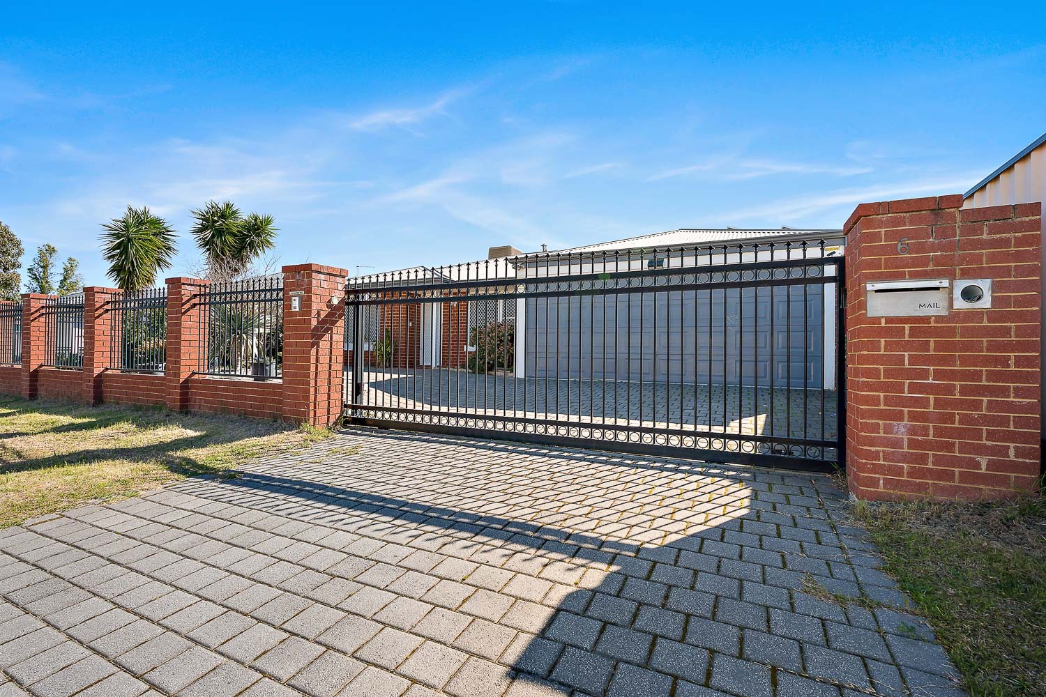 6 Swinden Court, Maddington, WA 6109