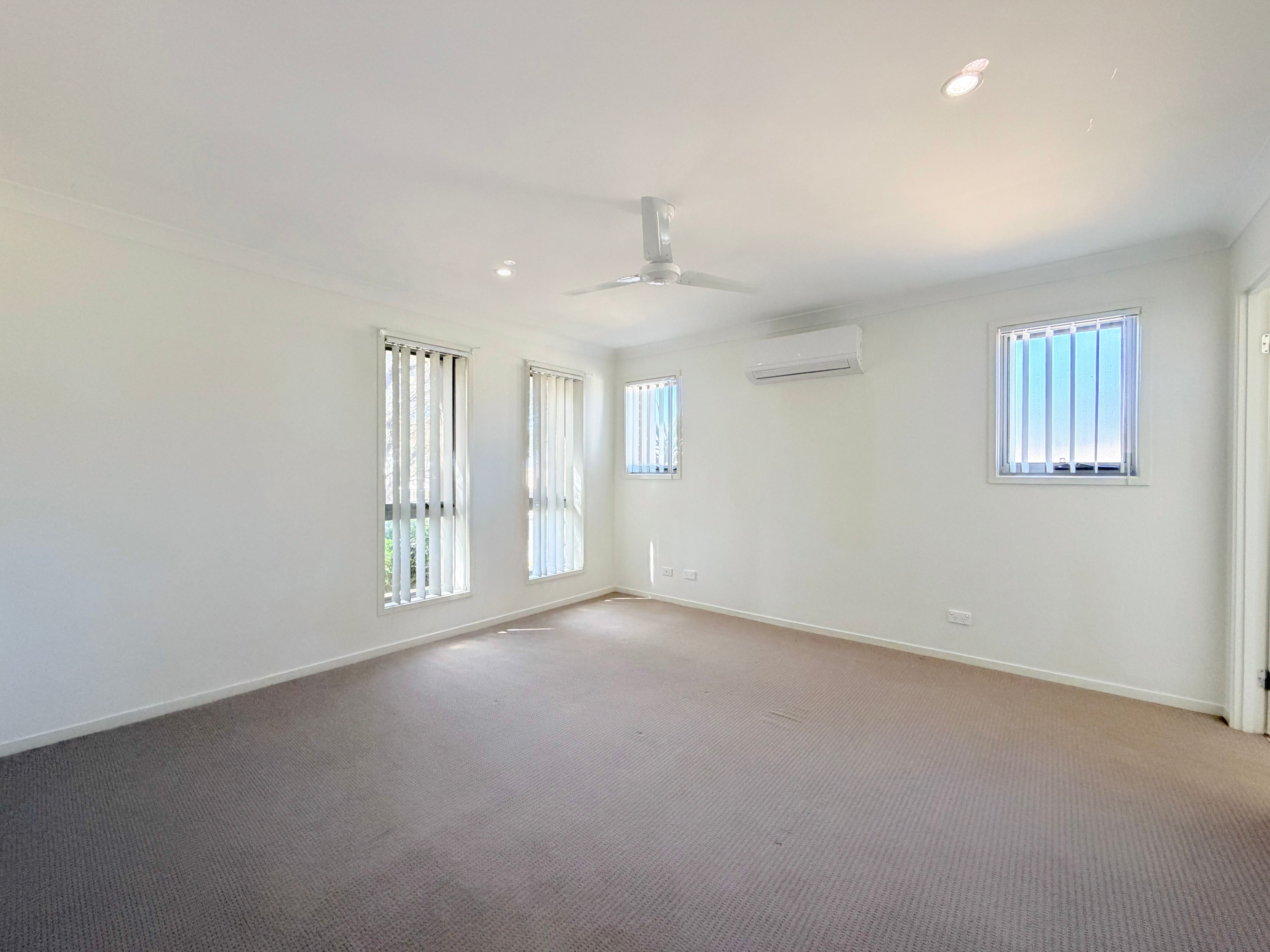 26 Blaxland Street — photo 7 of 15