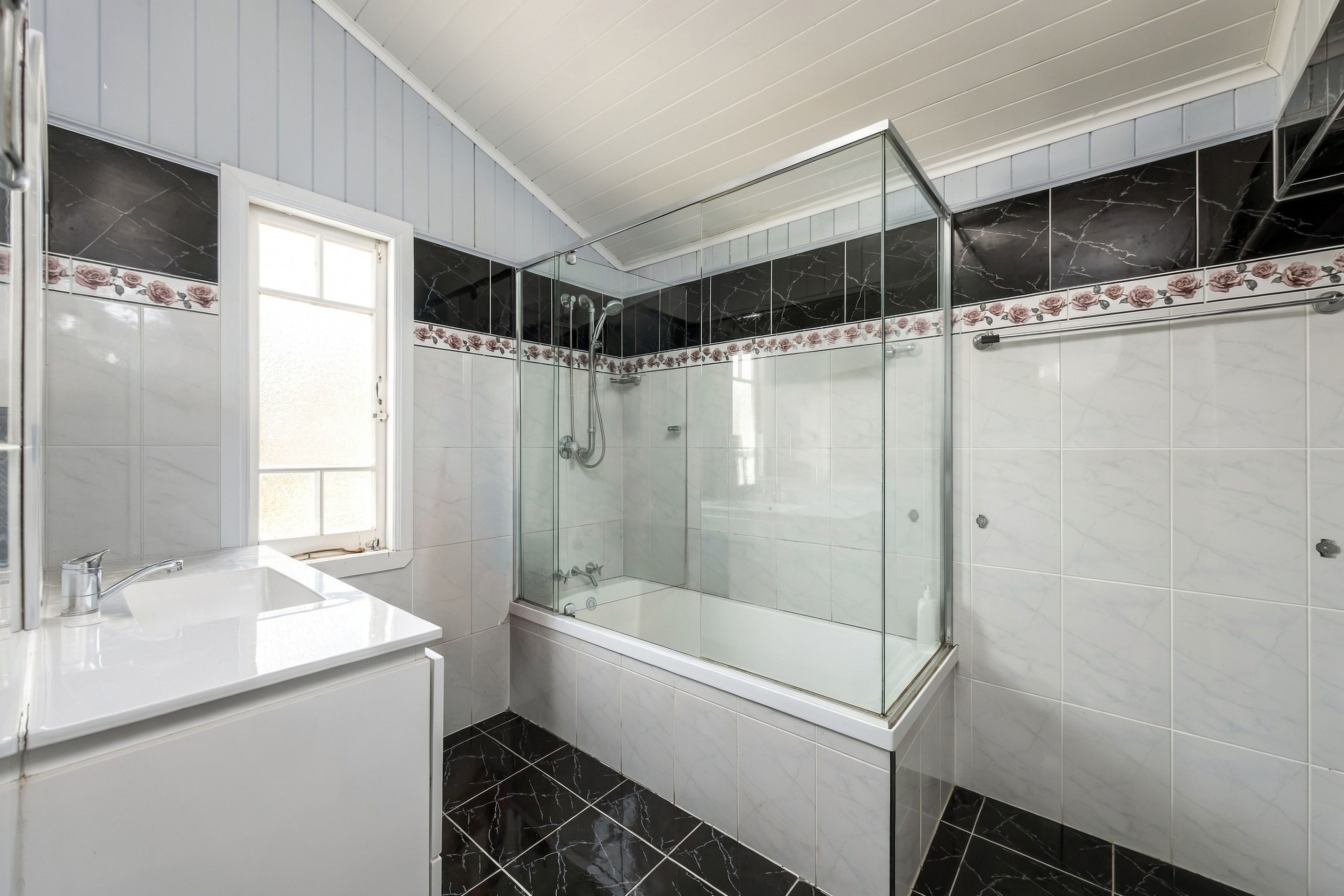 112 Gympie Street — photo 14 of 24