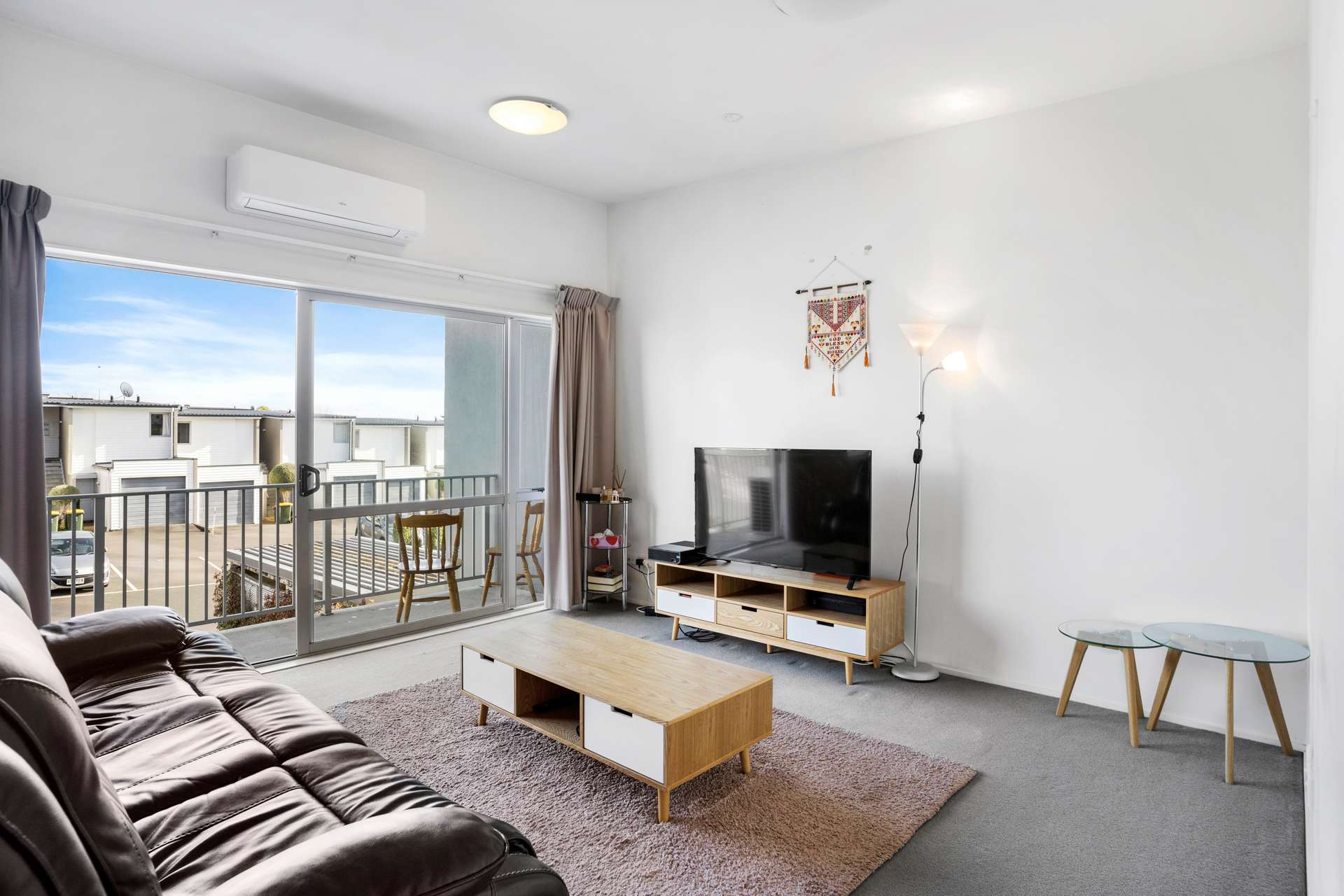 92/7 Kelvin Hart Drive photo 8