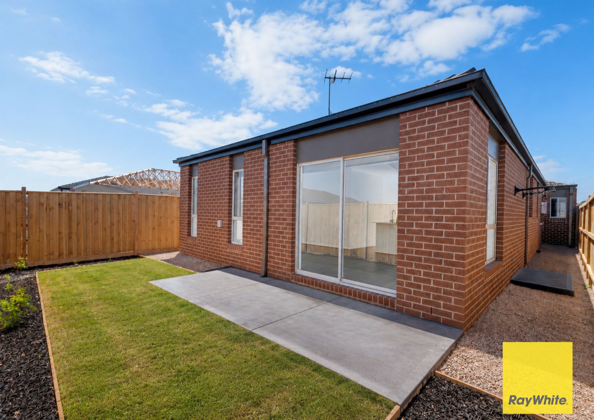 37 Monakeeba Boulevard — photo 12 of 13