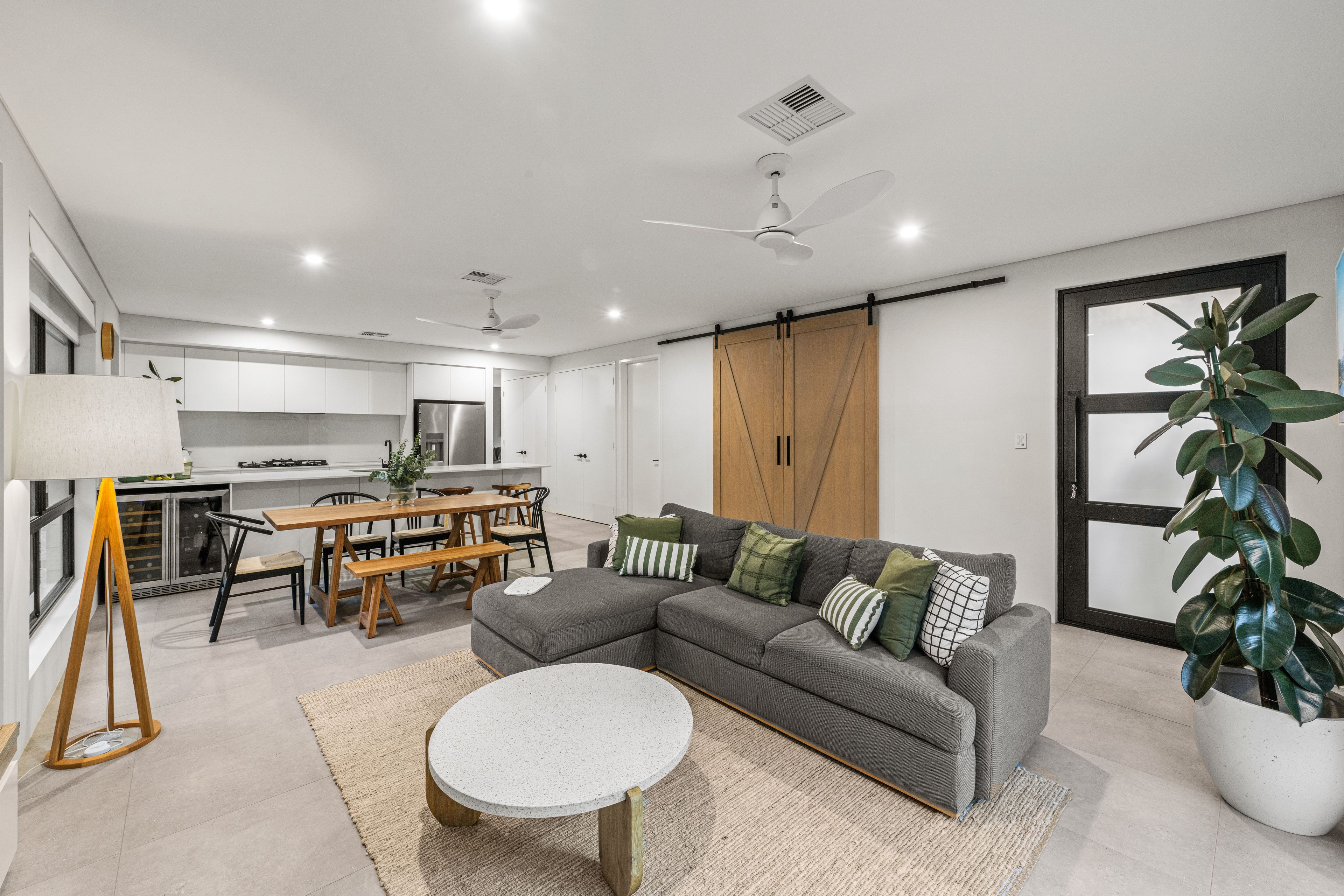 10A Onslow Street — photo 2 of 27