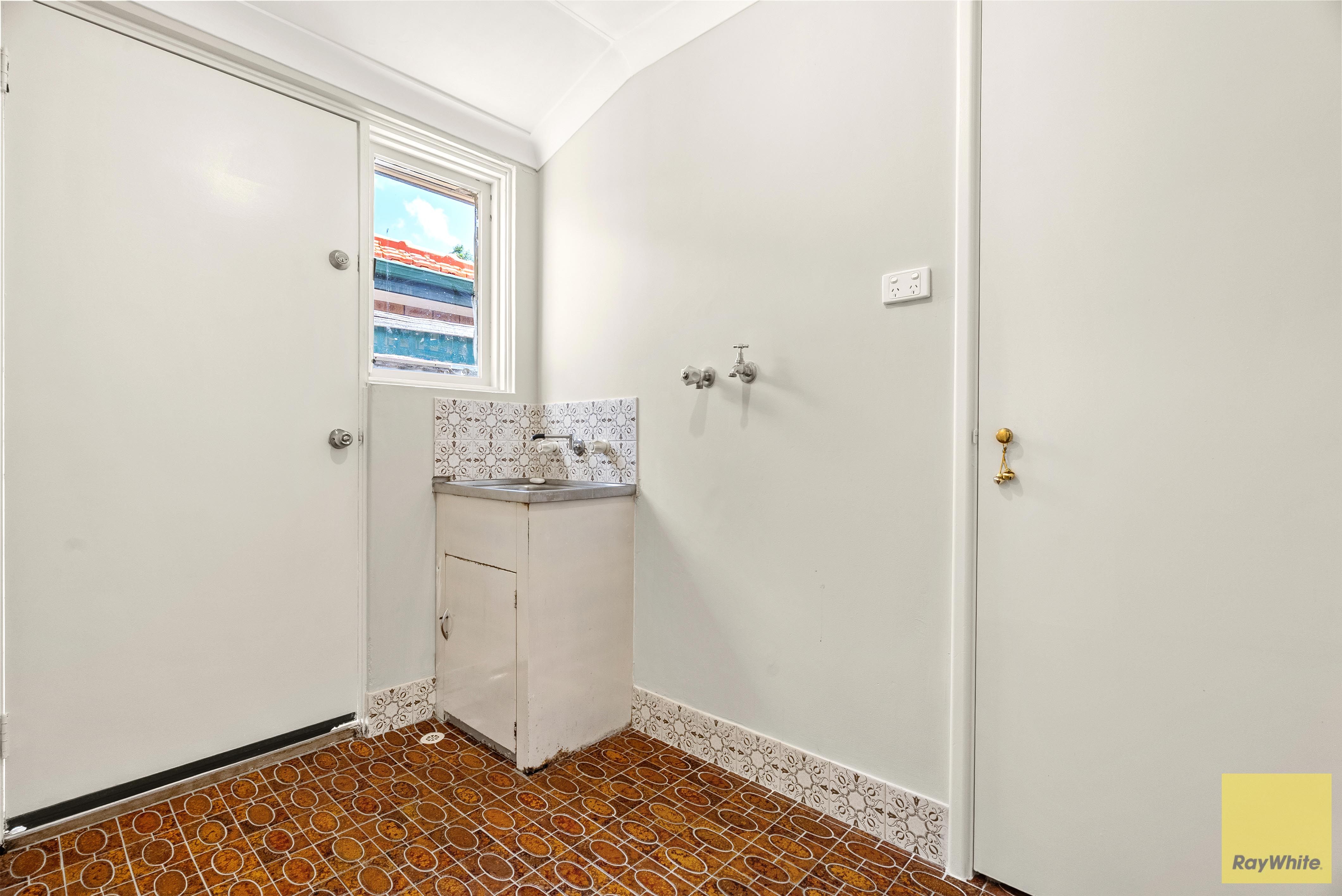 47 Tewson Road — photo 21 of 30