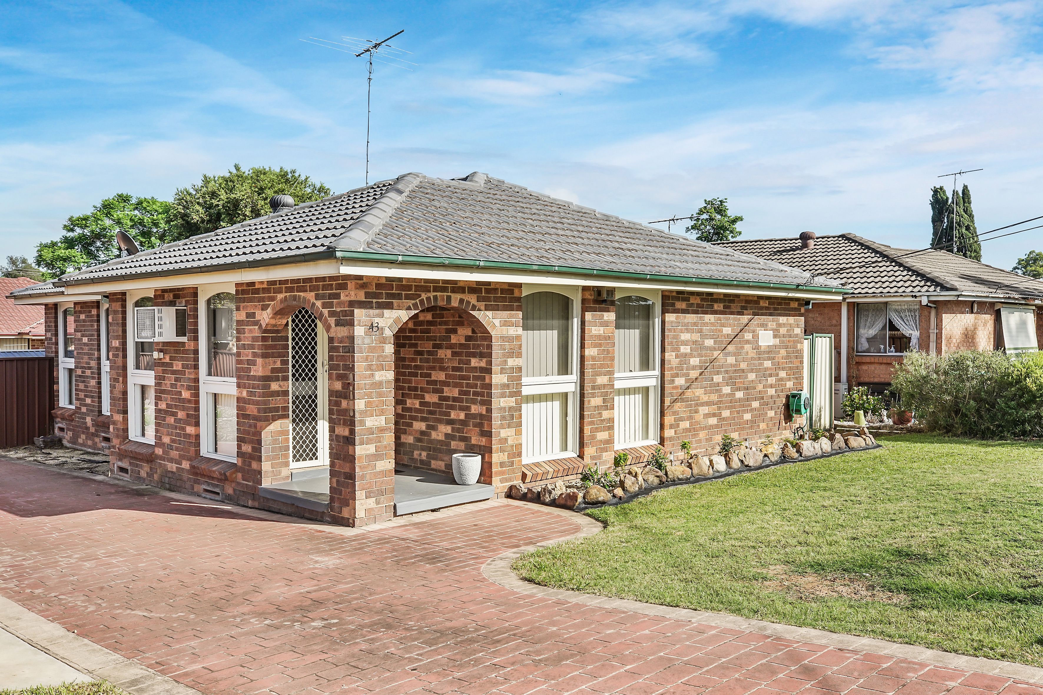 43 Glencoe Avenue, Werrington County NSW 2747