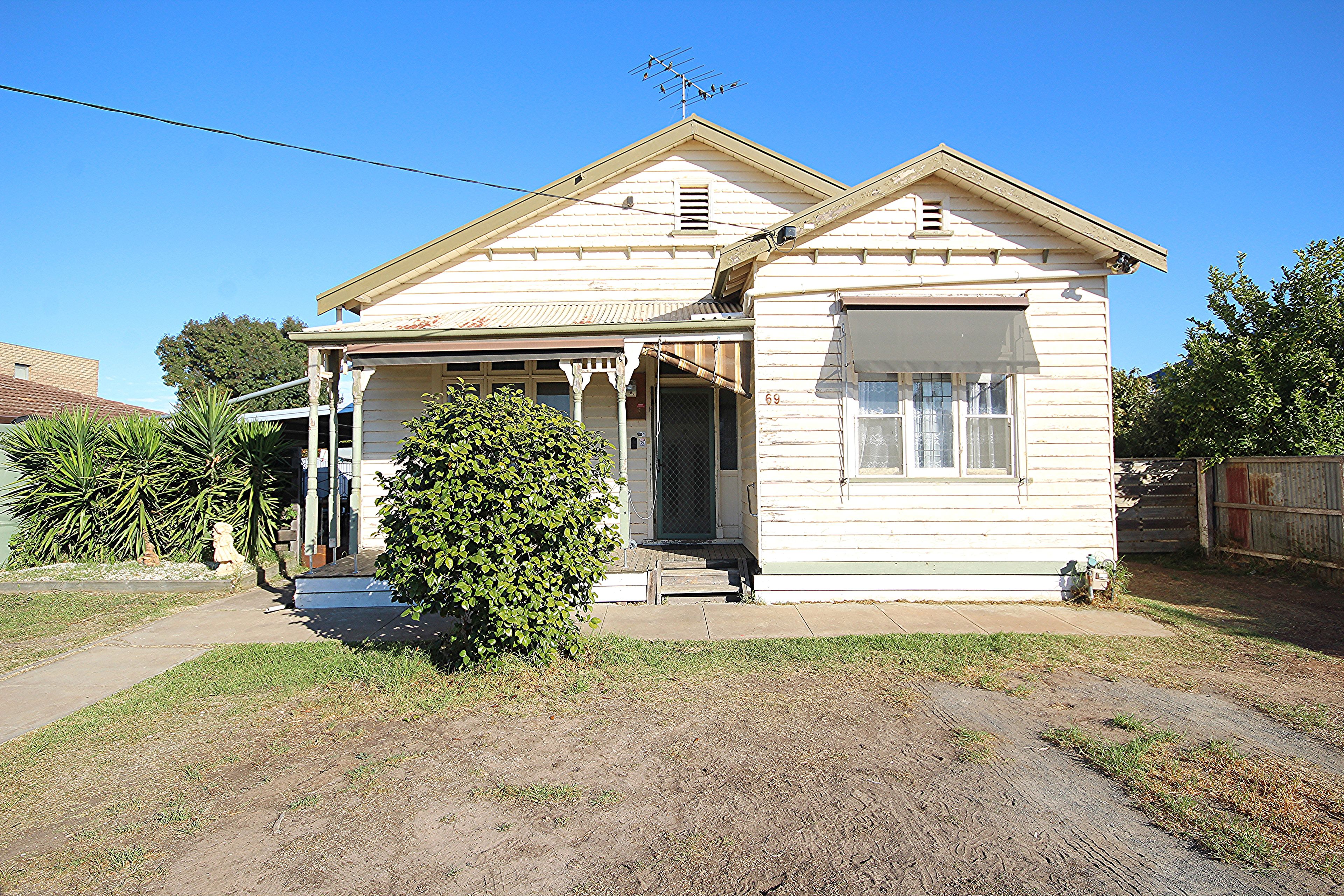 69 Wawunna Road, Horsham VIC 3400